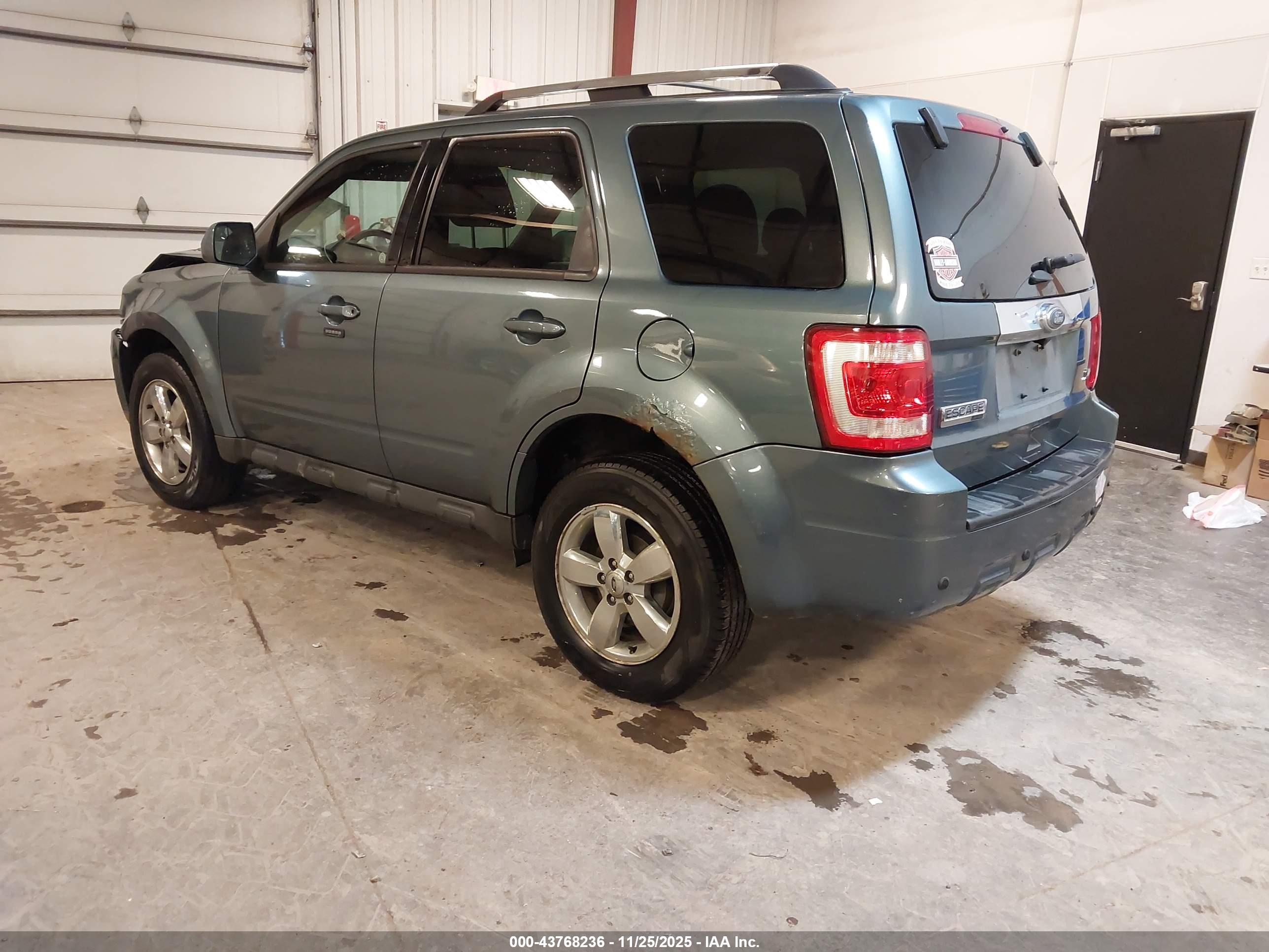 FORD ESCAPE image 3