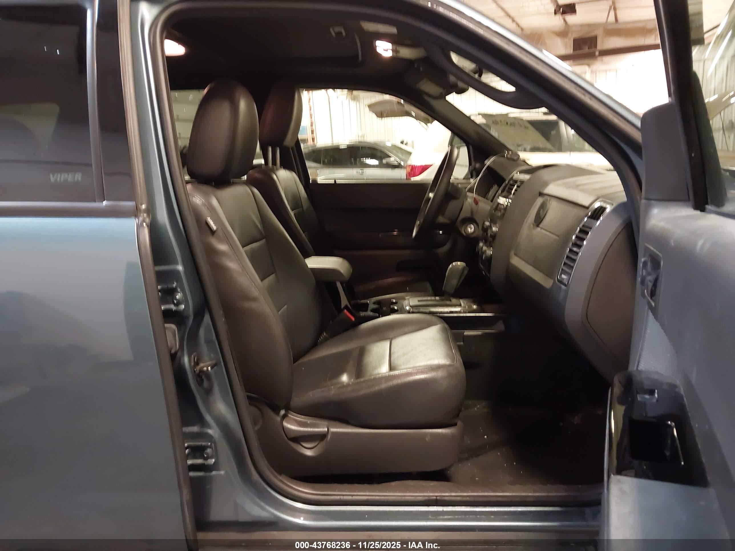 FORD ESCAPE image 5