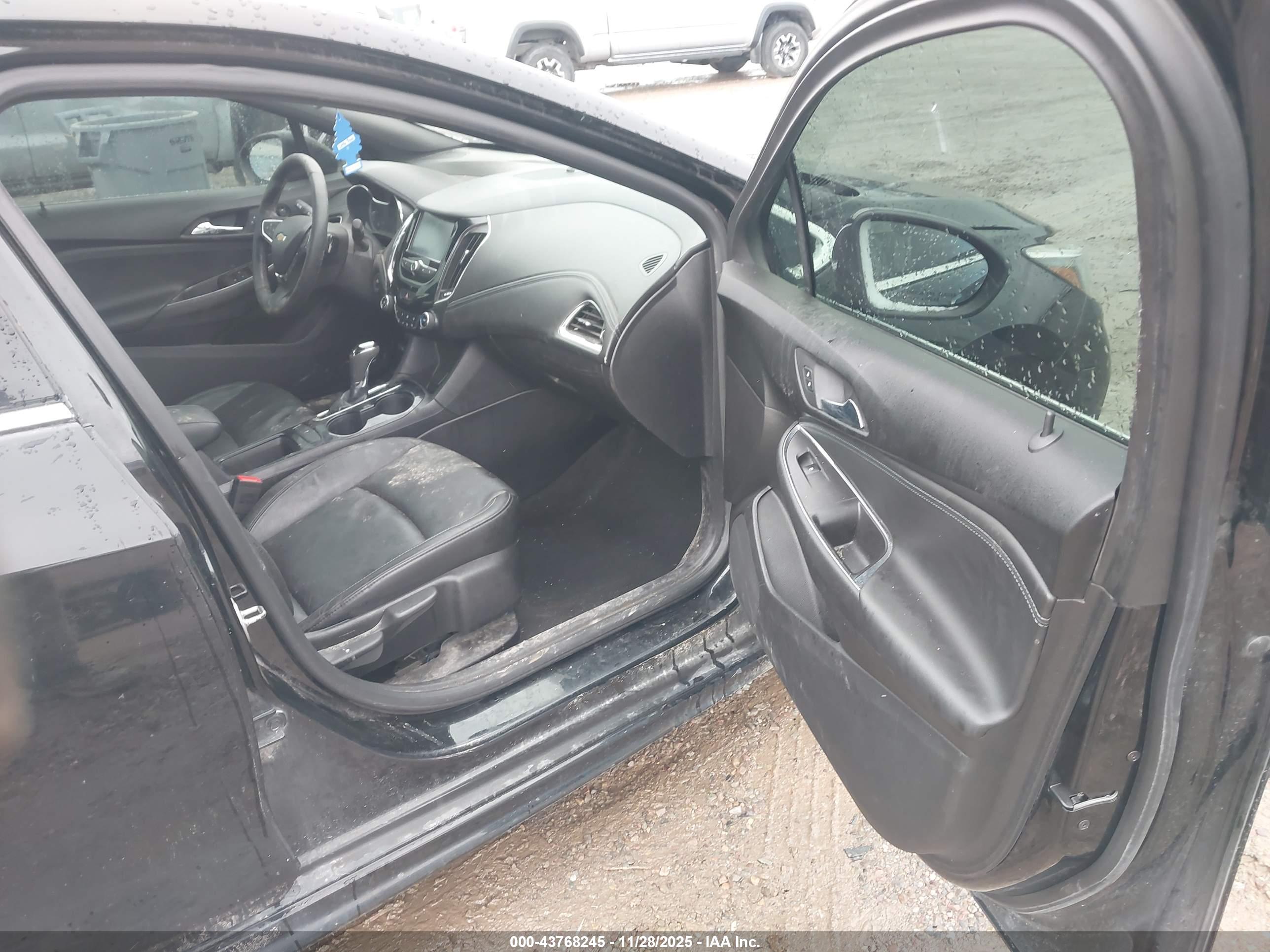 CHEVROLET CRUZE image 5