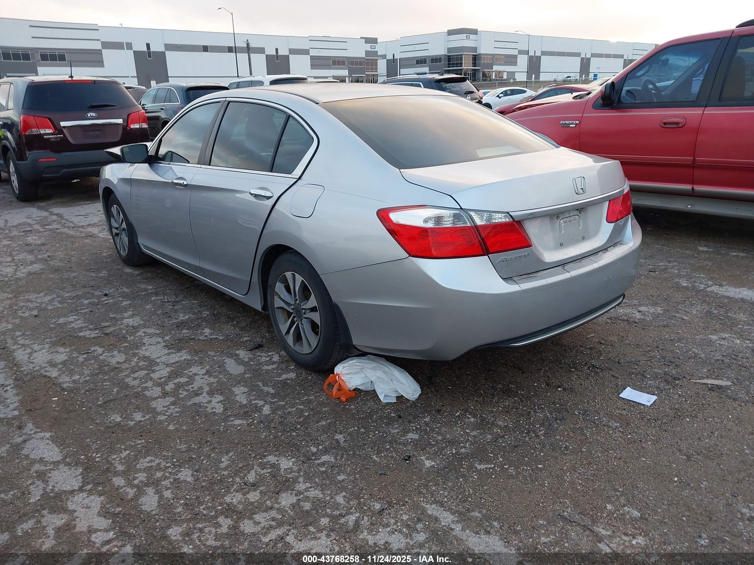 HONDA ACCORD image 3