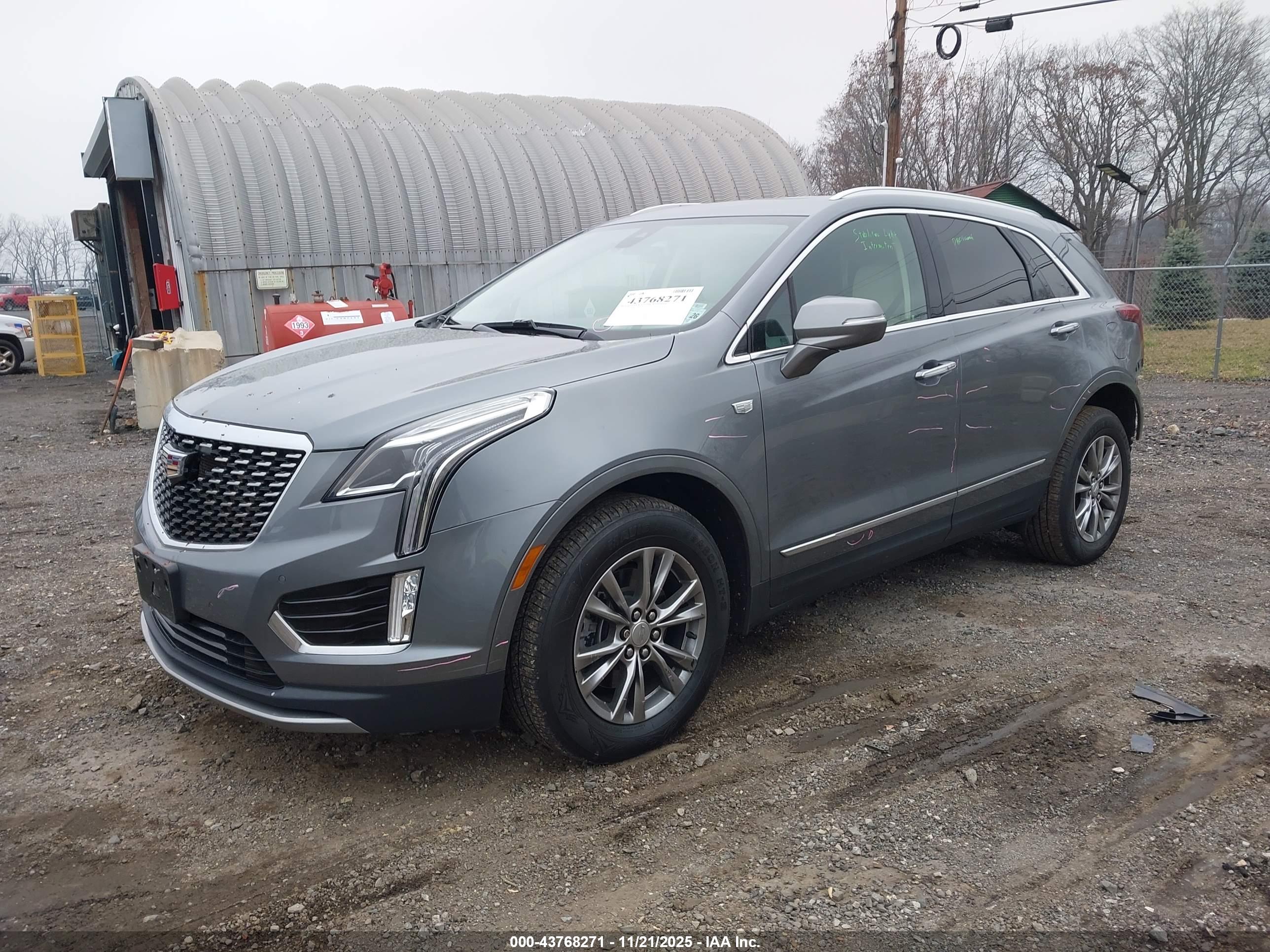 CADILLAC XT5 image 2