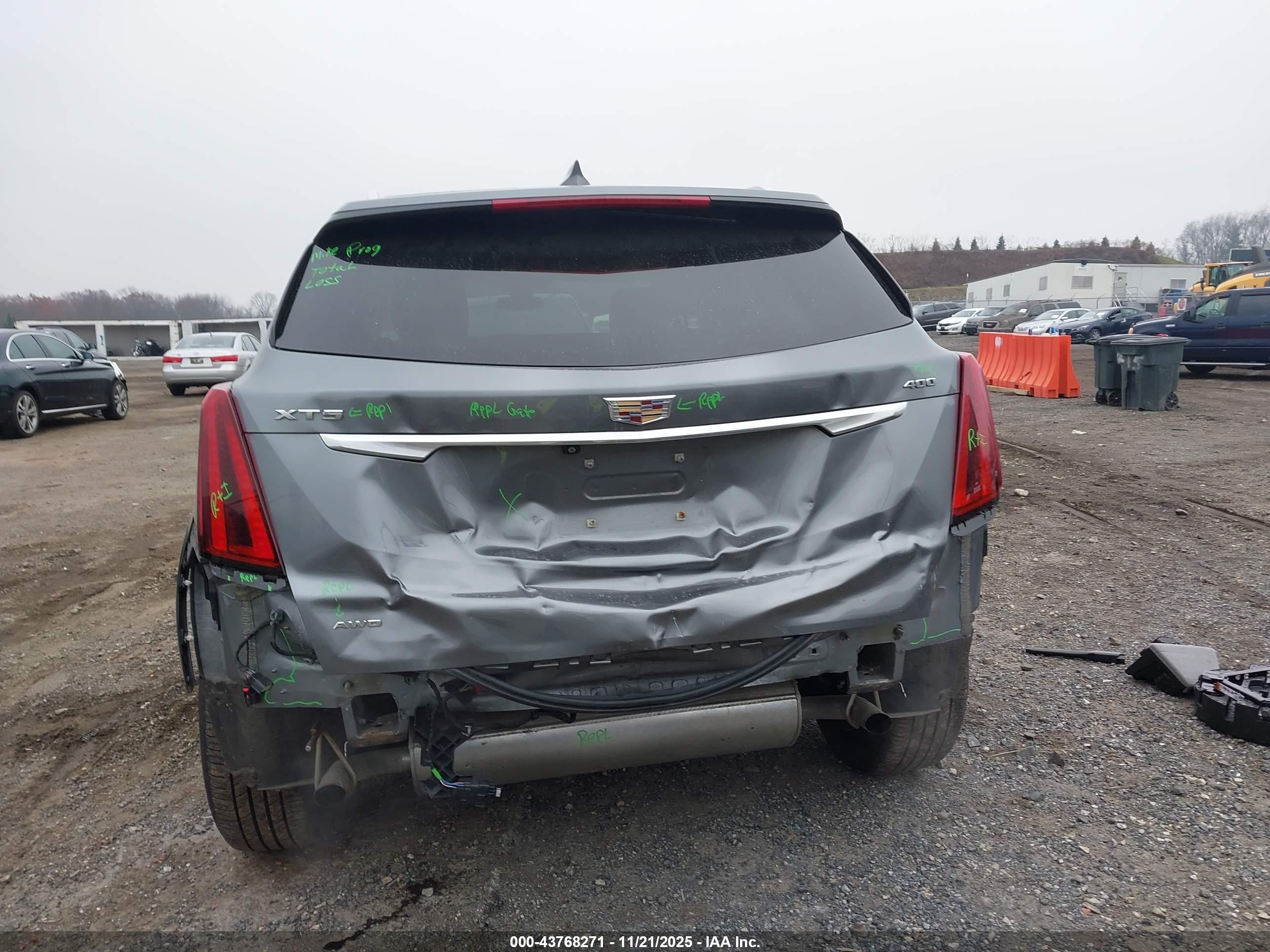 CADILLAC XT5 image 6