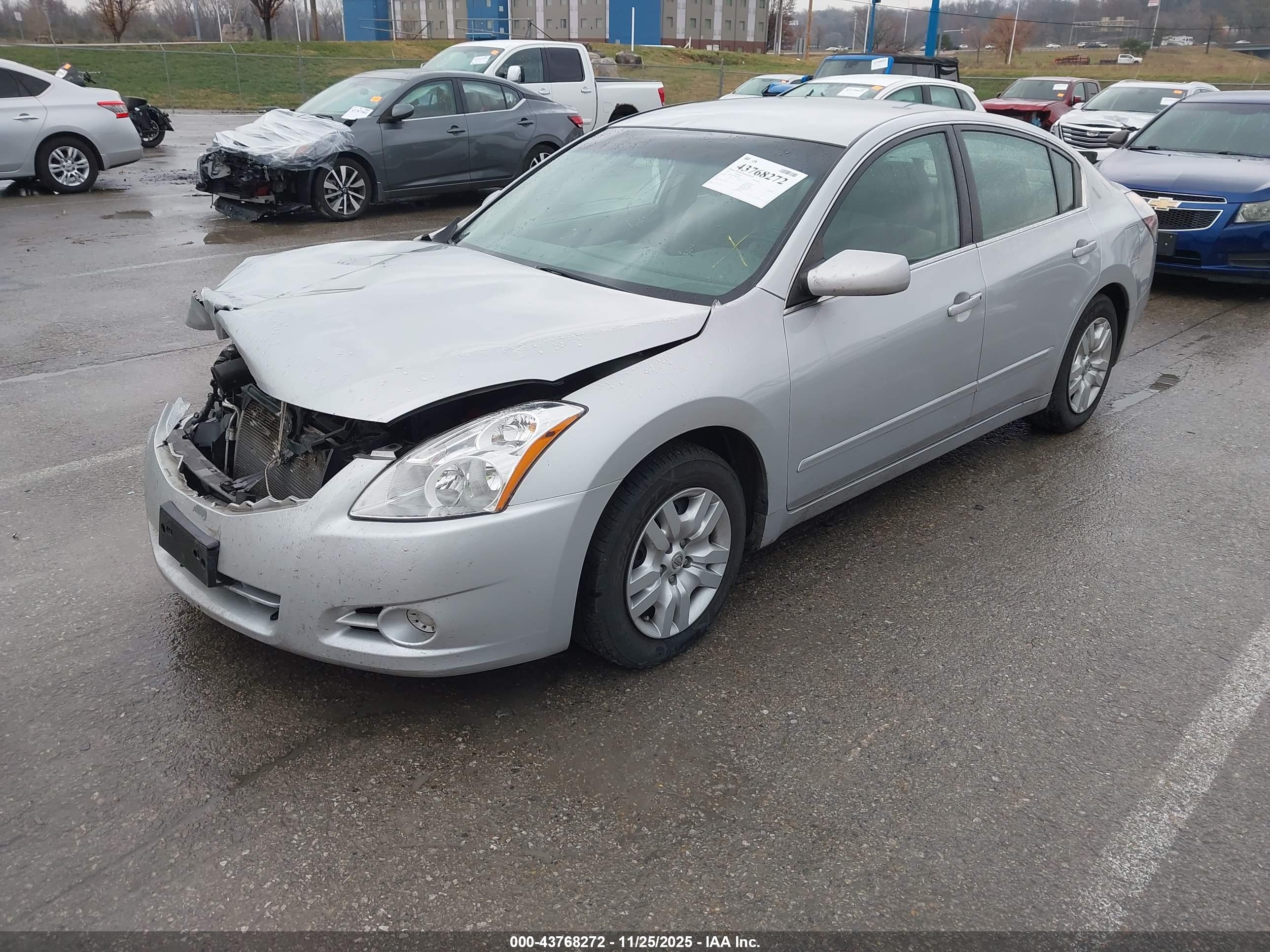 NISSAN ALTIMA image 2