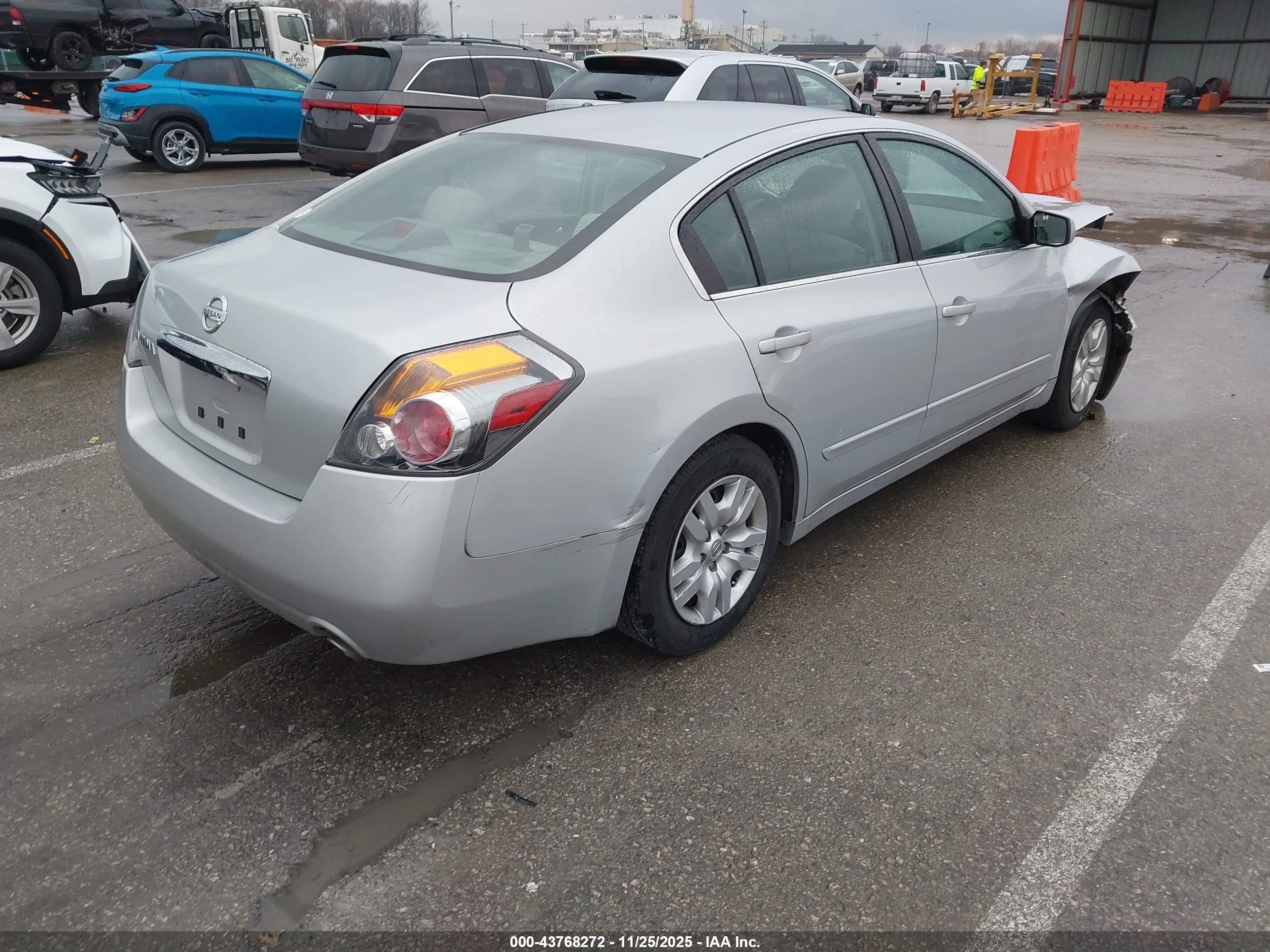 NISSAN ALTIMA image 4