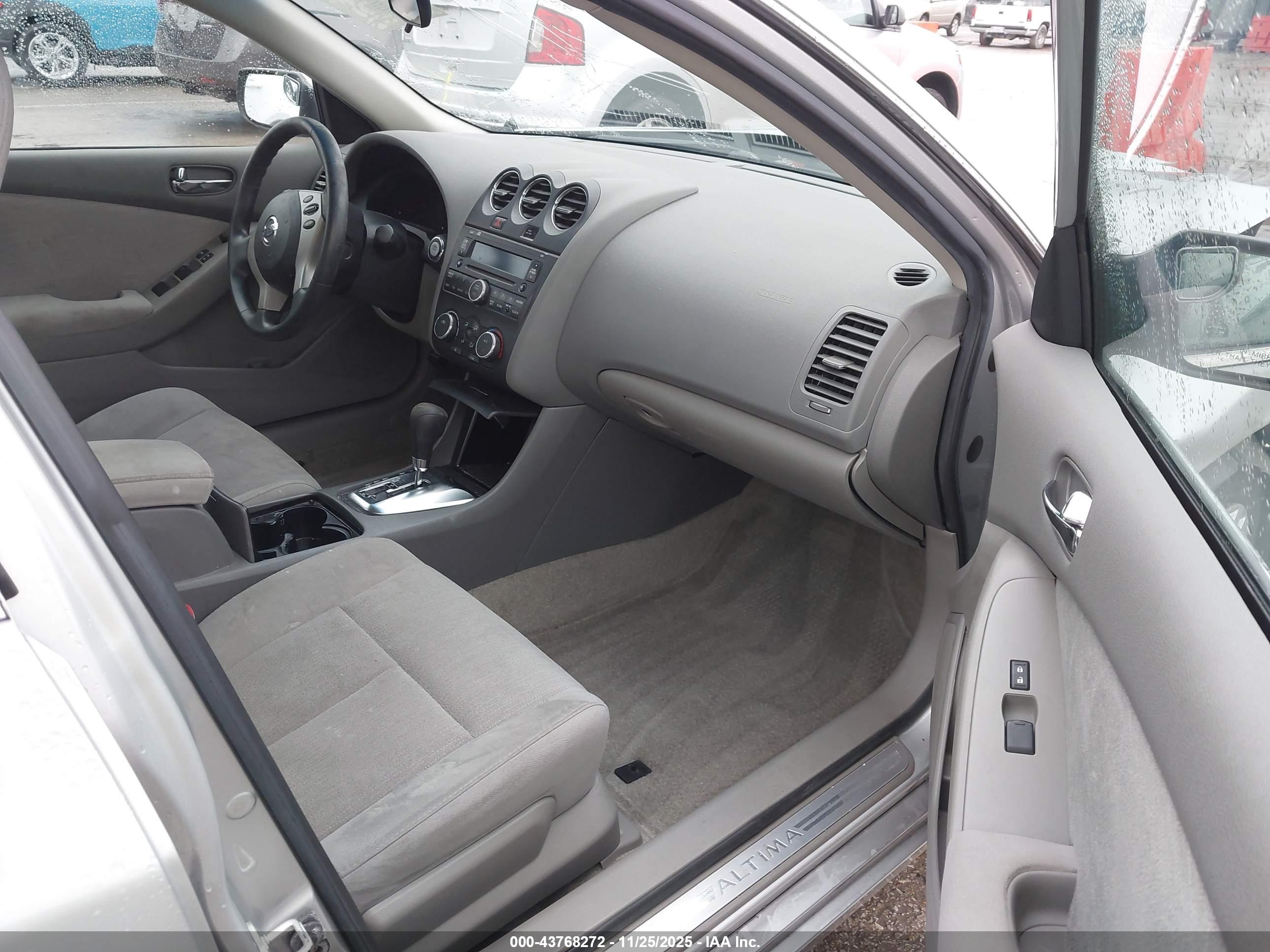 NISSAN ALTIMA image 5
