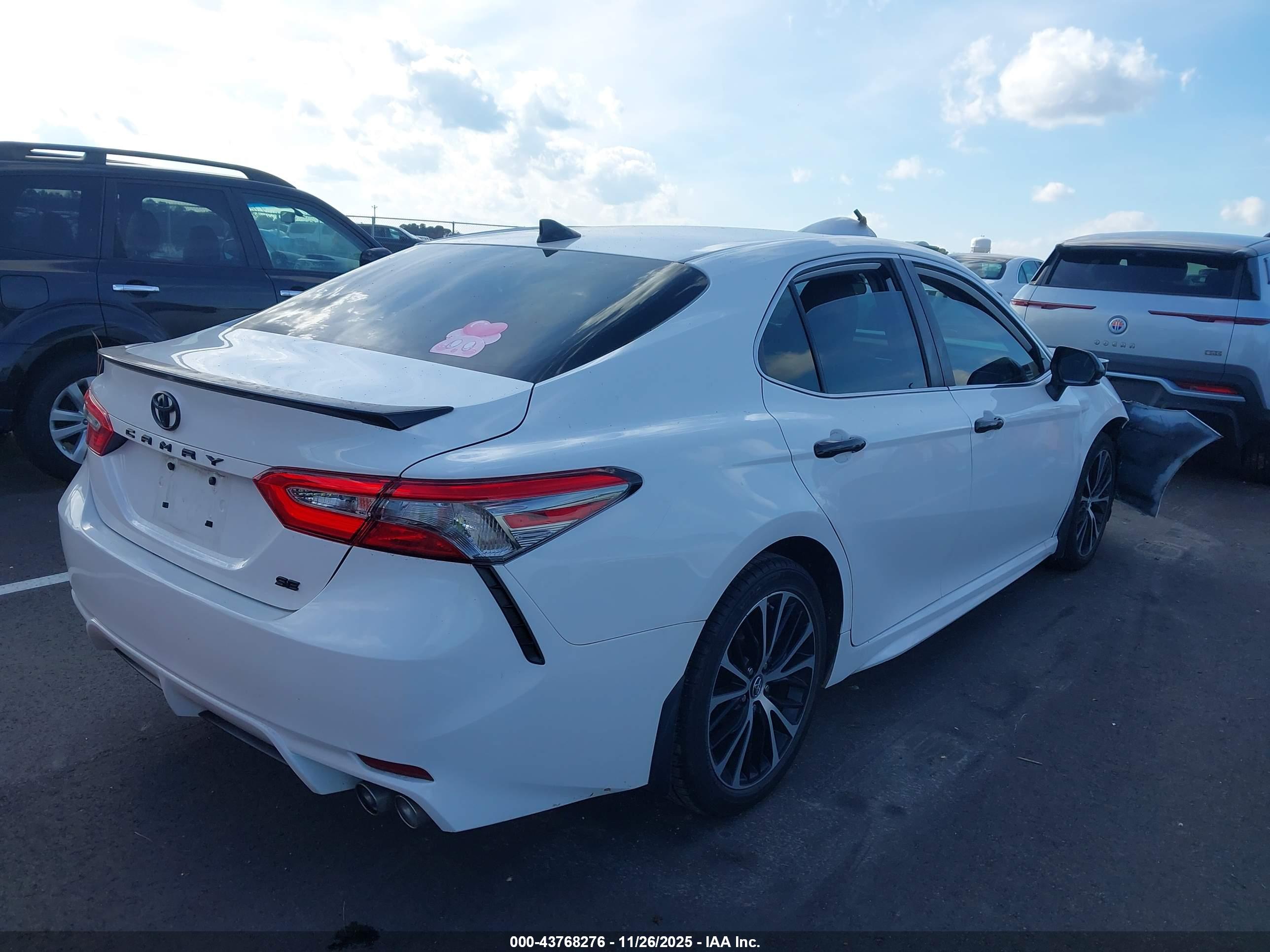 TOYOTA CAMRY image 4