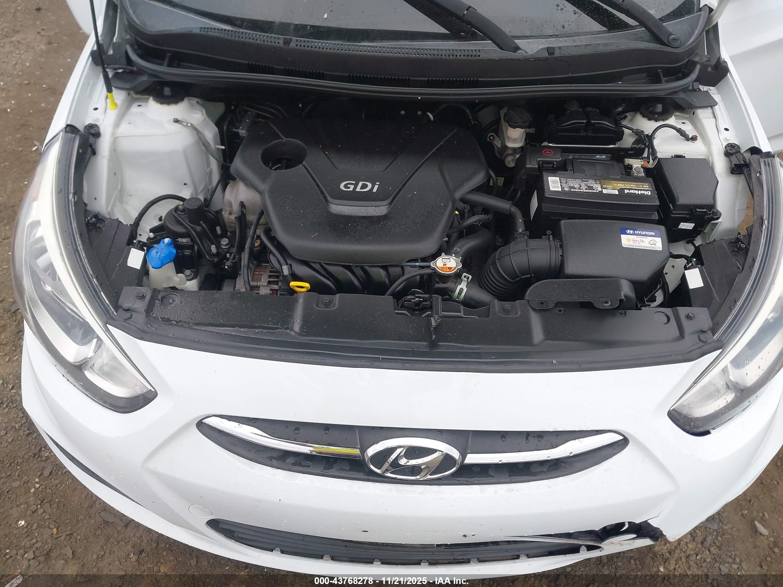 HYUNDAI ACCENT image 10
