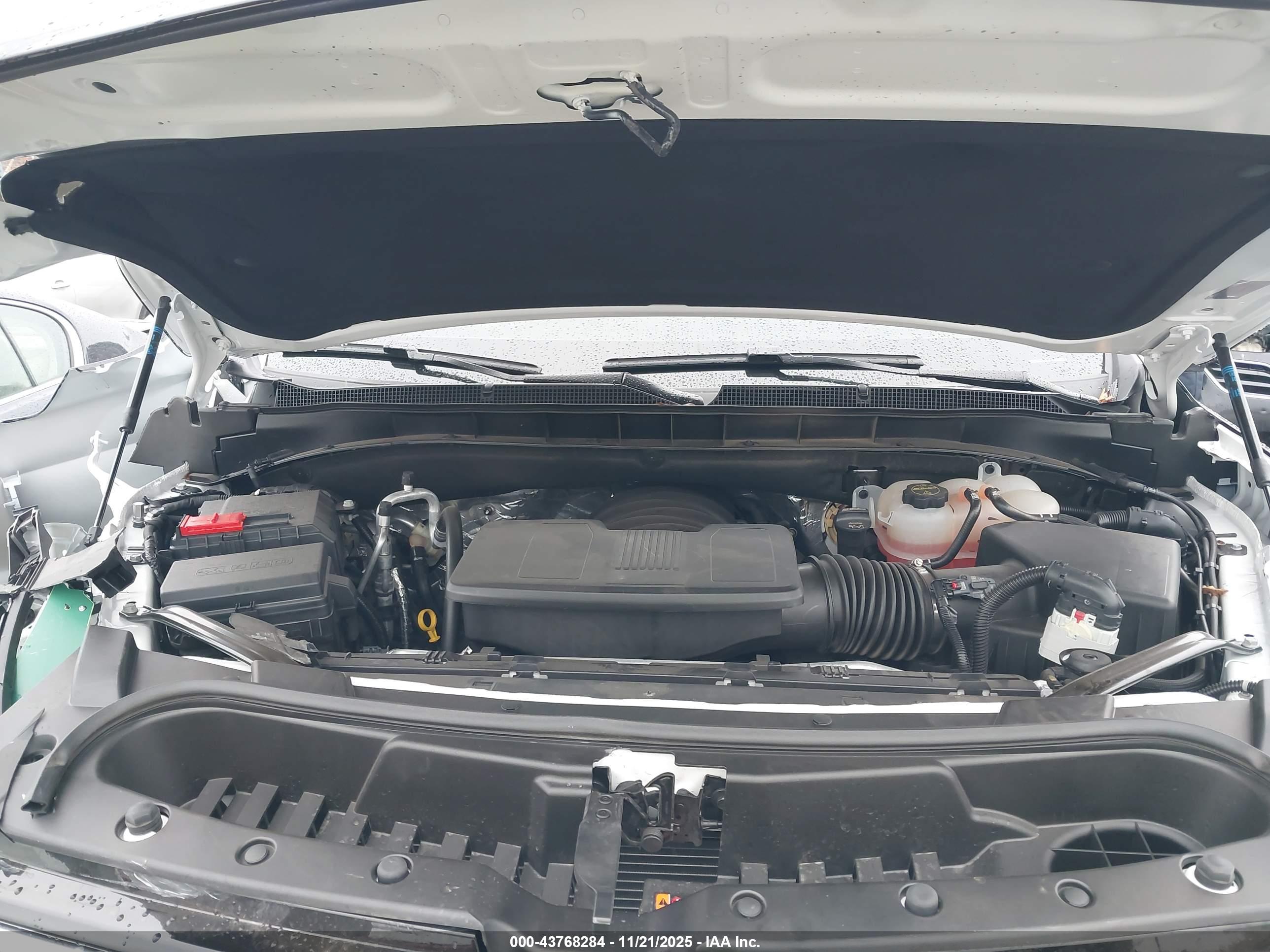 CHEVROLET TAHOE image 10