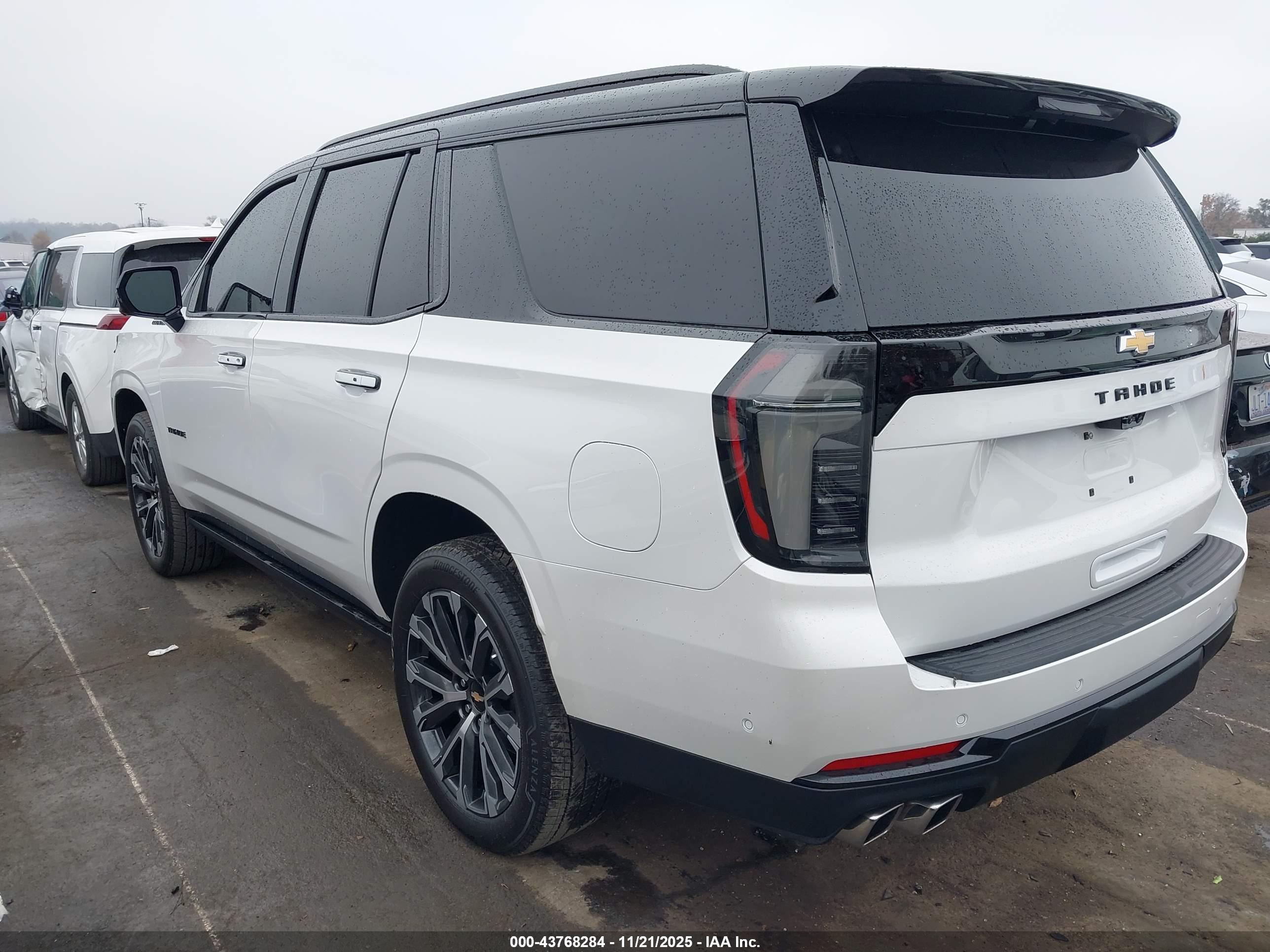 CHEVROLET TAHOE image 3