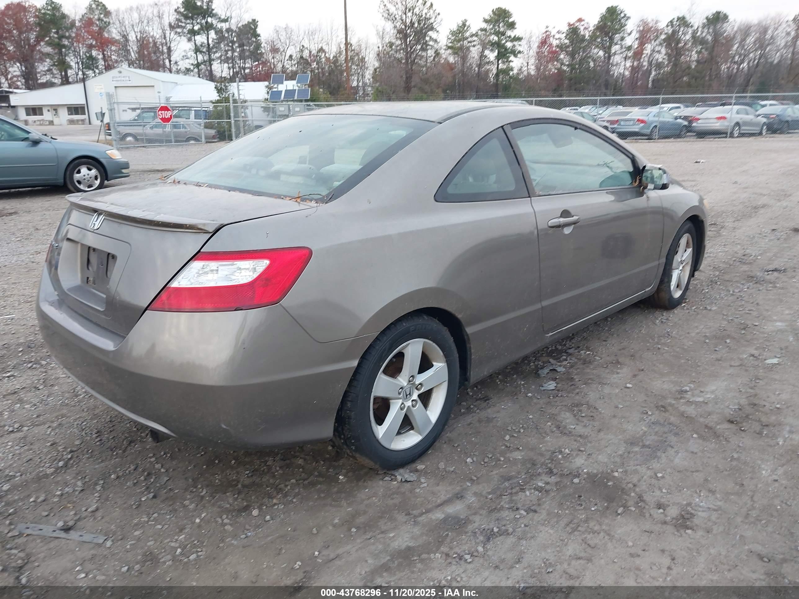 HONDA CIVIC image 4