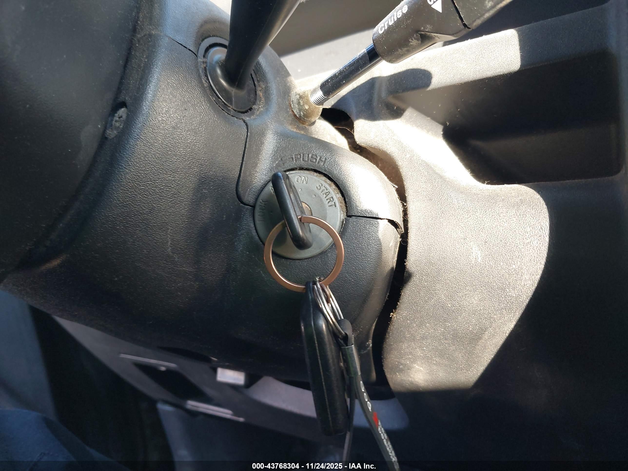 SCION XB image 11