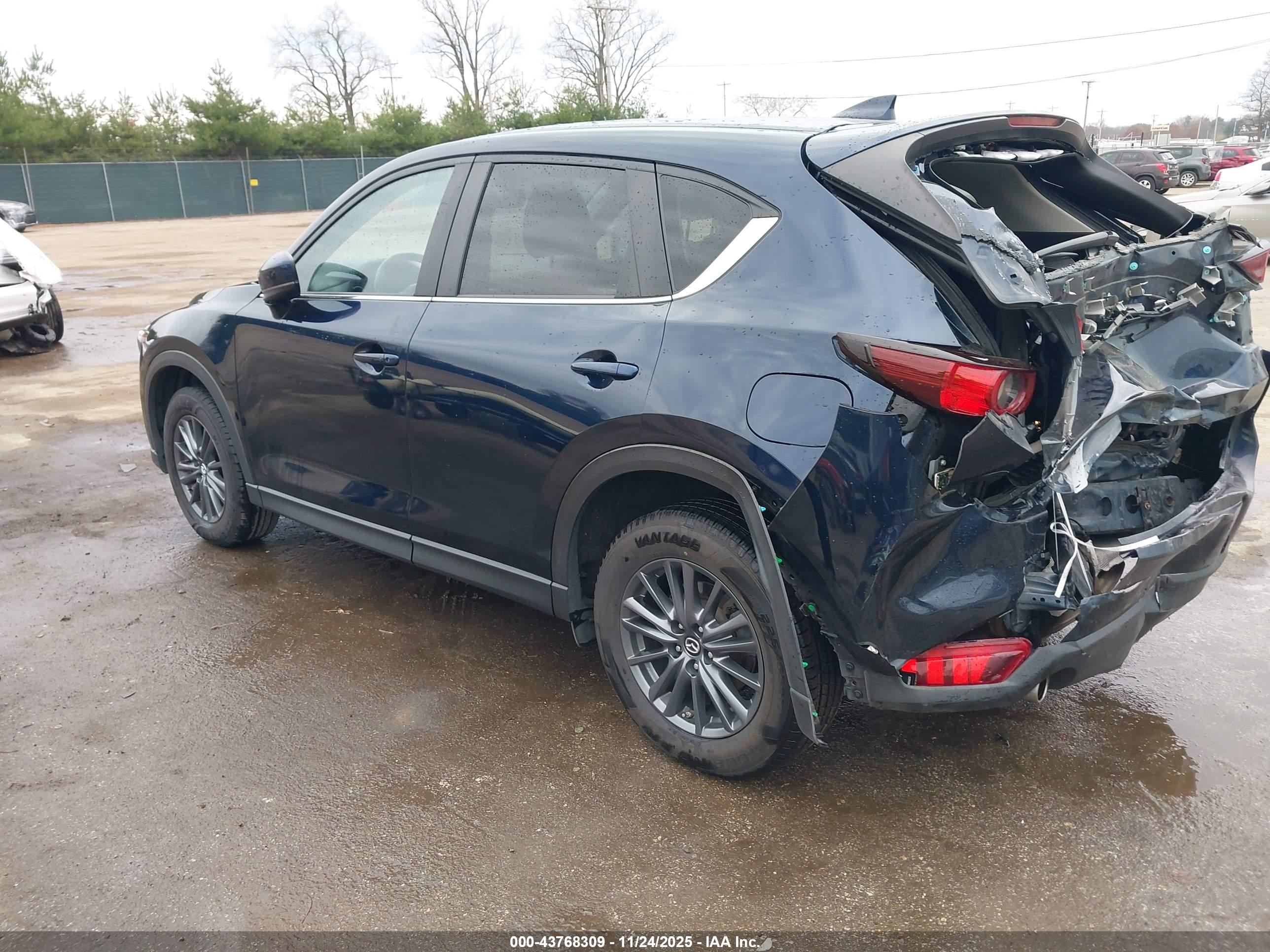 MAZDA CX-5 image 3