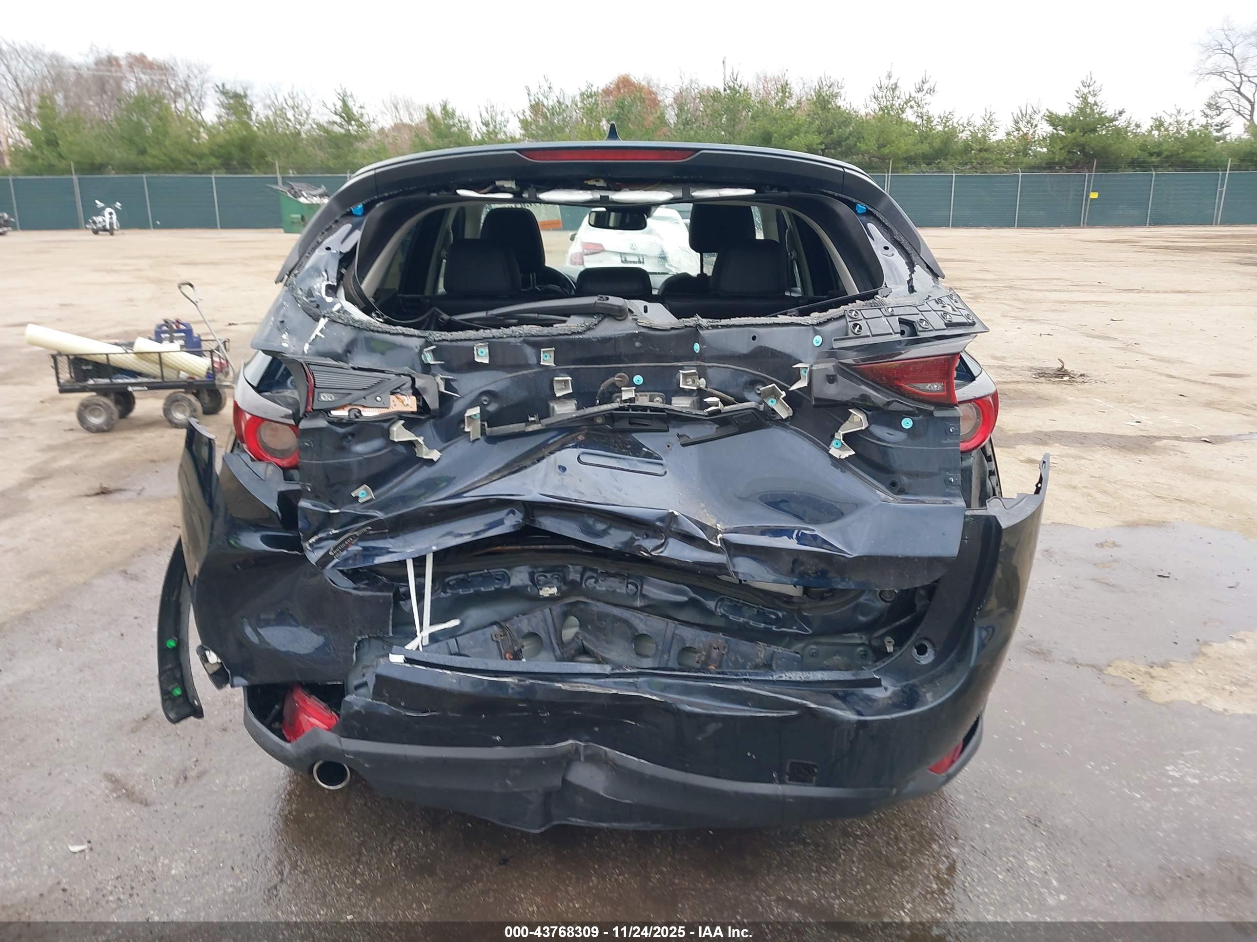 MAZDA CX-5 image 6