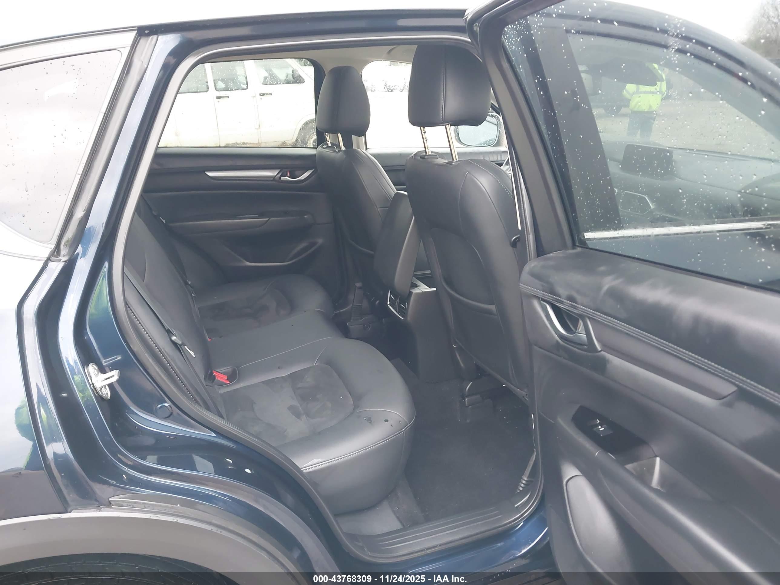 MAZDA CX-5 image 8