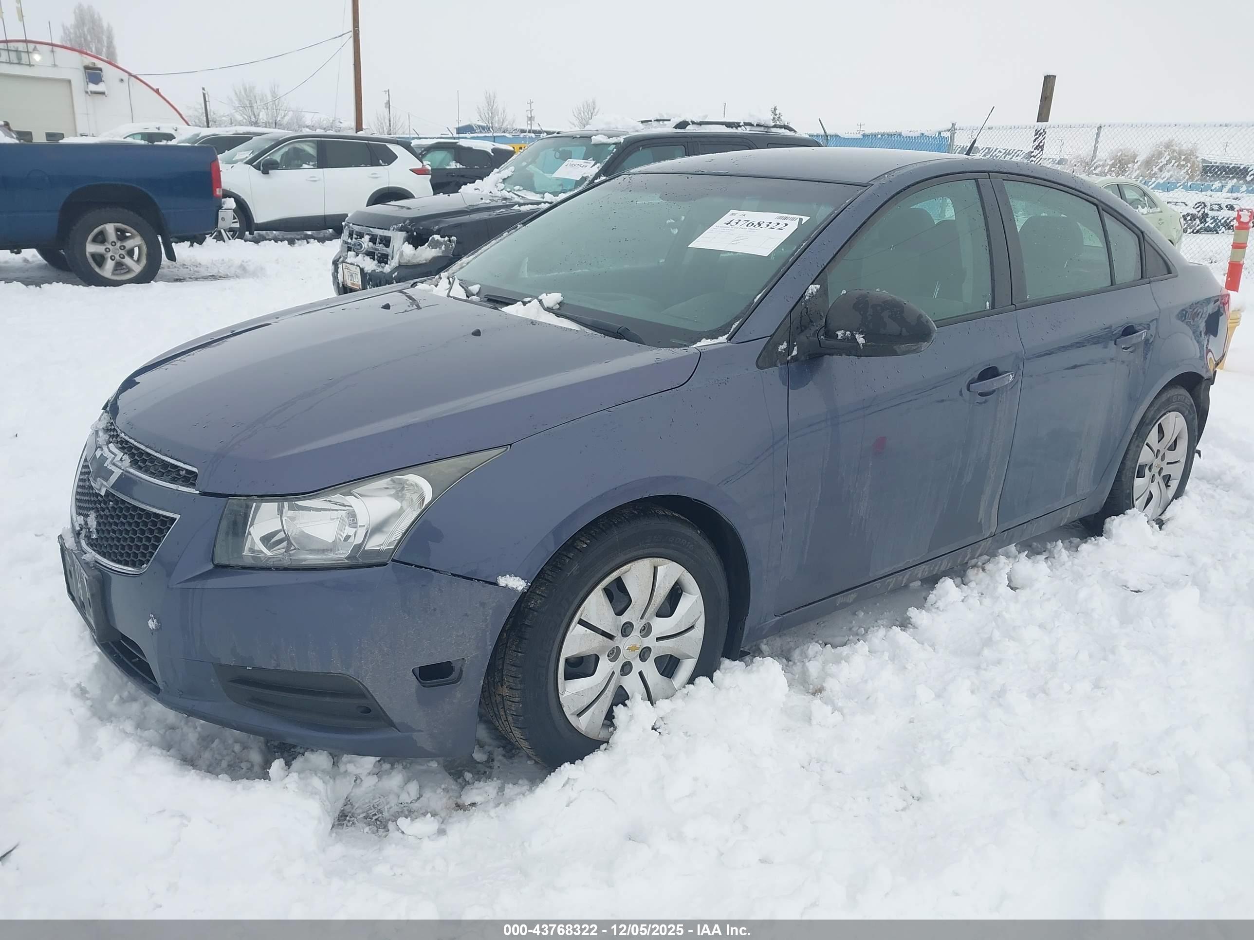 CHEVROLET CRUZE image 2