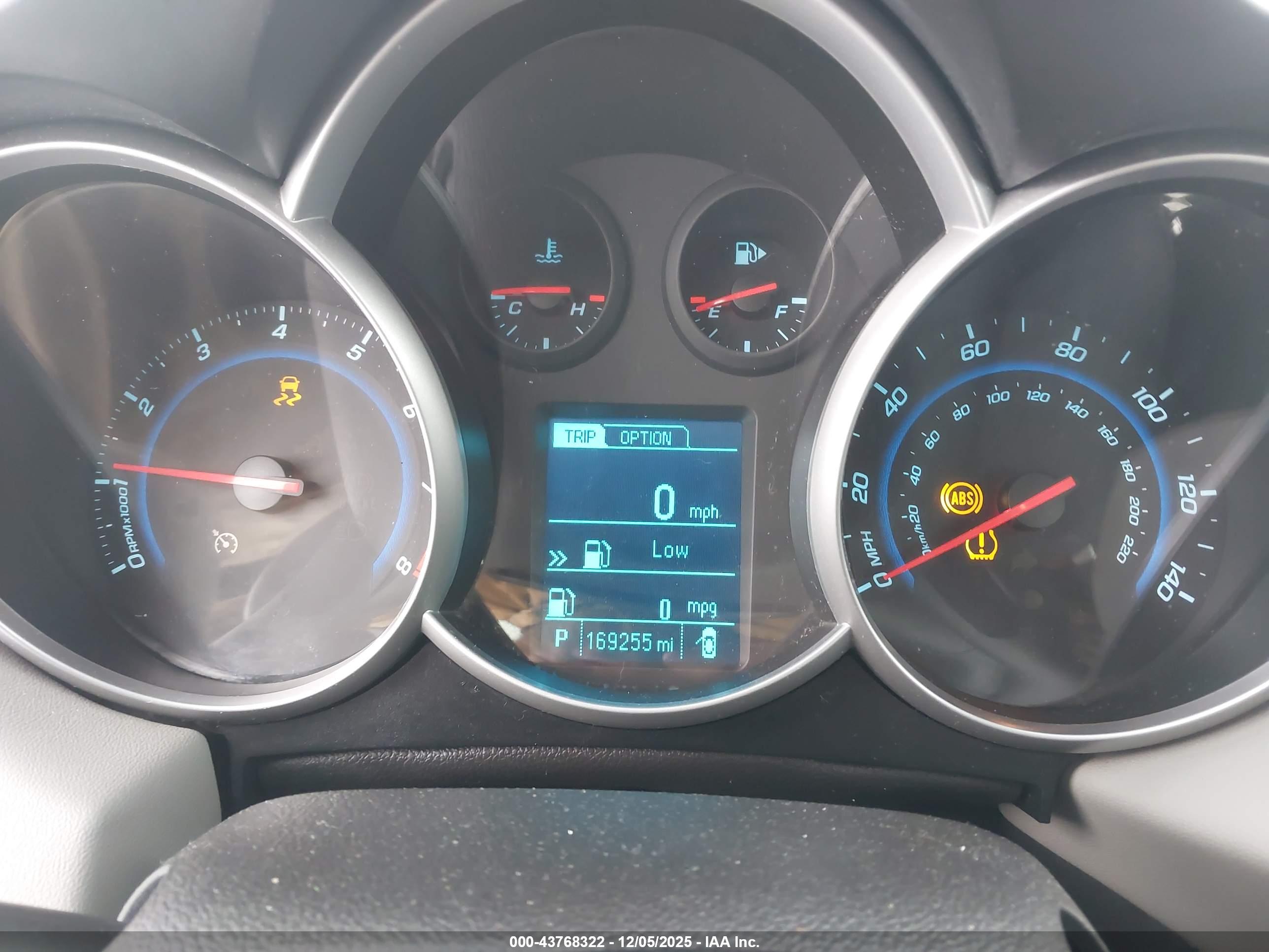 CHEVROLET CRUZE image 7