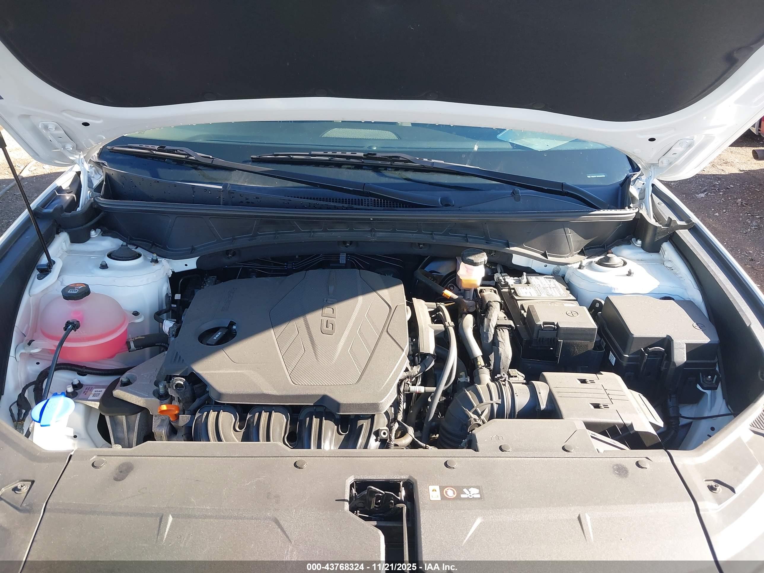 HYUNDAI TUCSON image 10