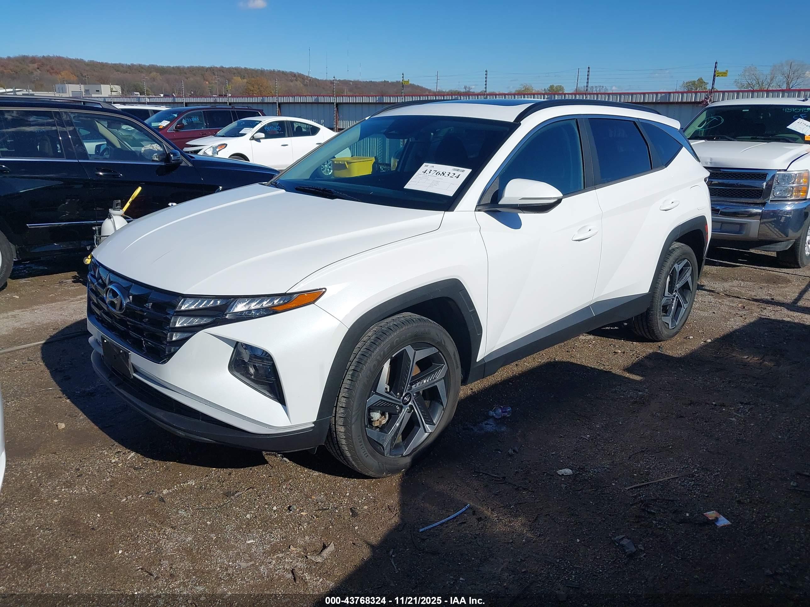 HYUNDAI TUCSON image 2