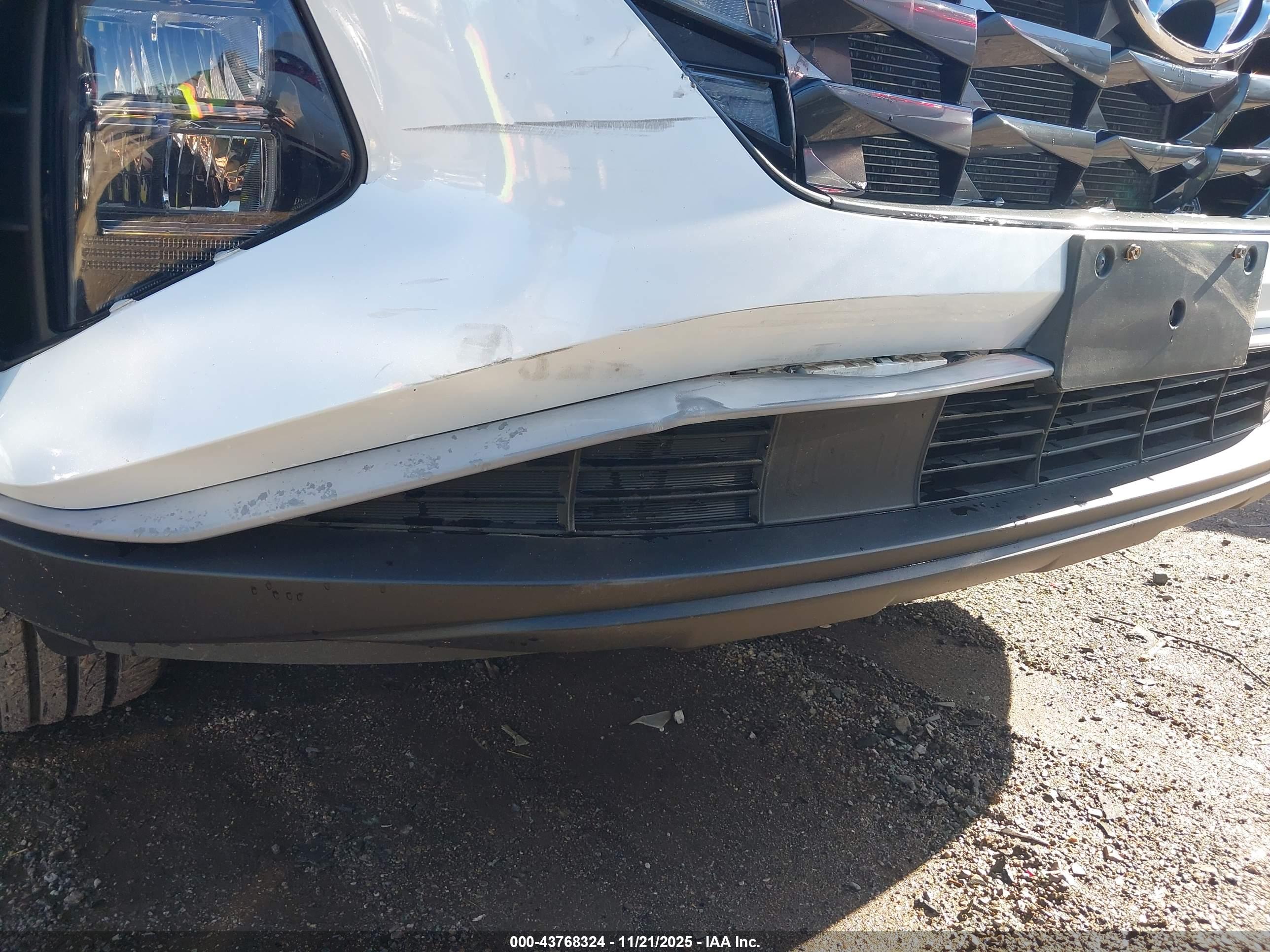 HYUNDAI TUCSON image 6