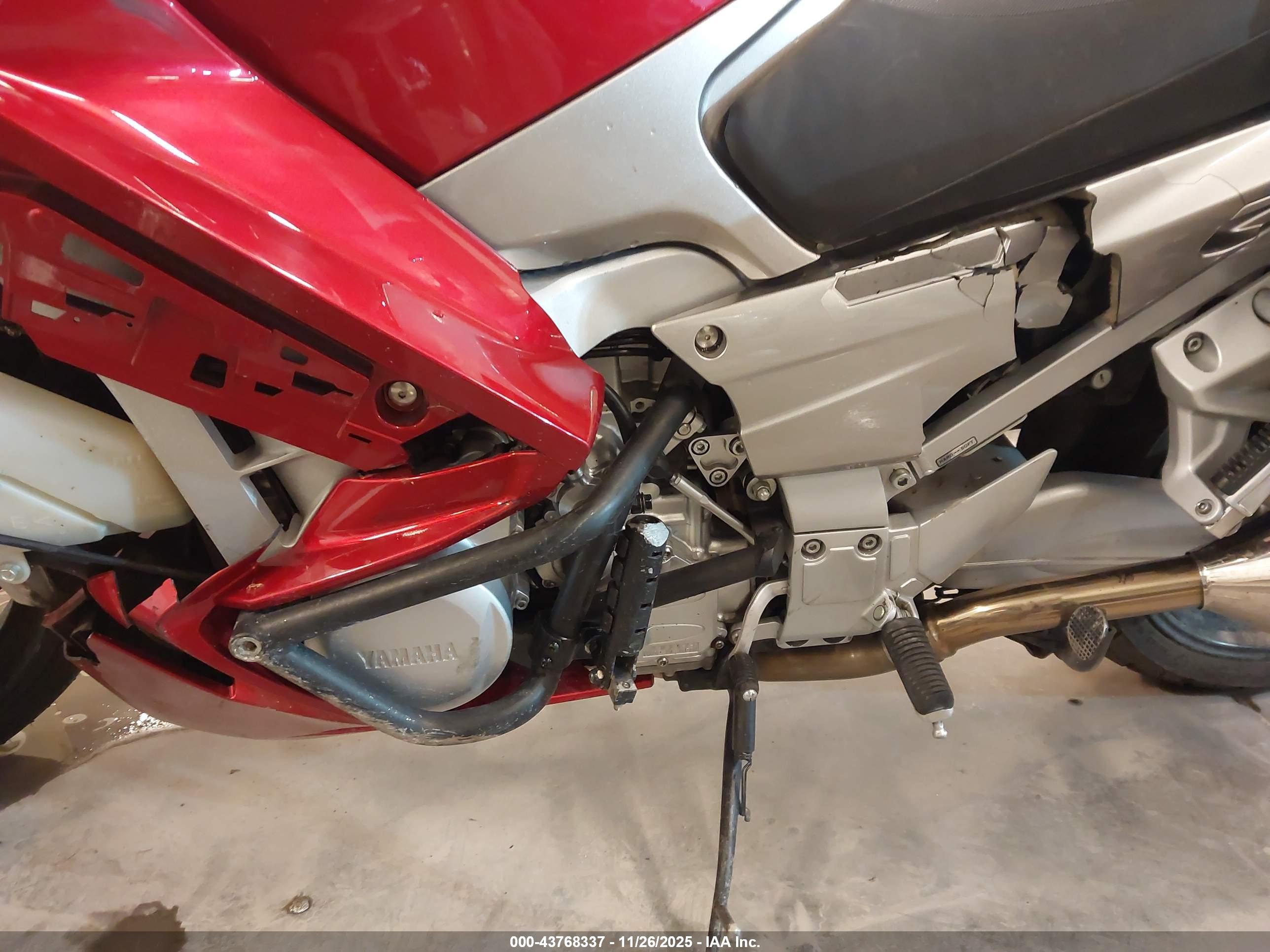 YAMAHA FJR1300 image 9