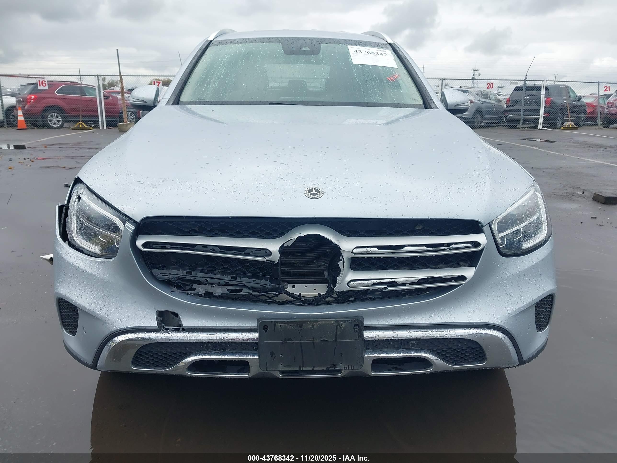 MERCEDES-BENZ GLC image 6