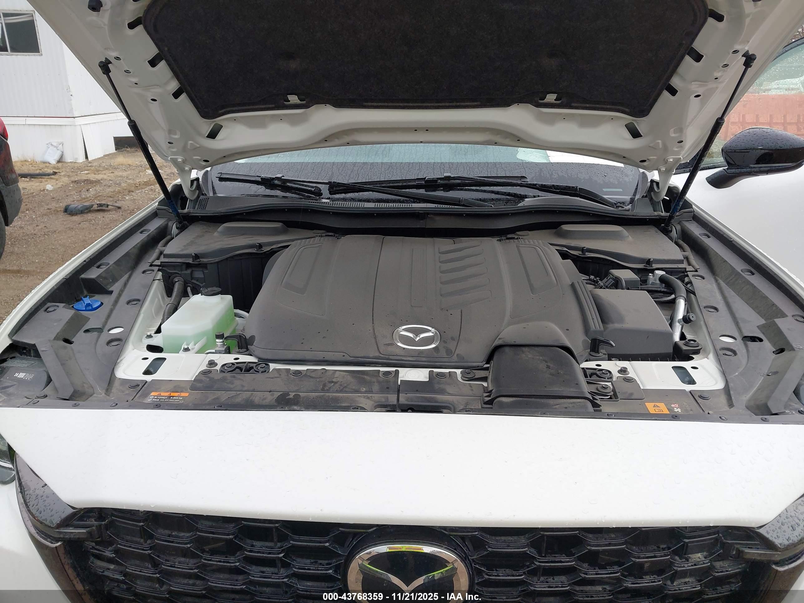 MAZDA CX-70 image 10