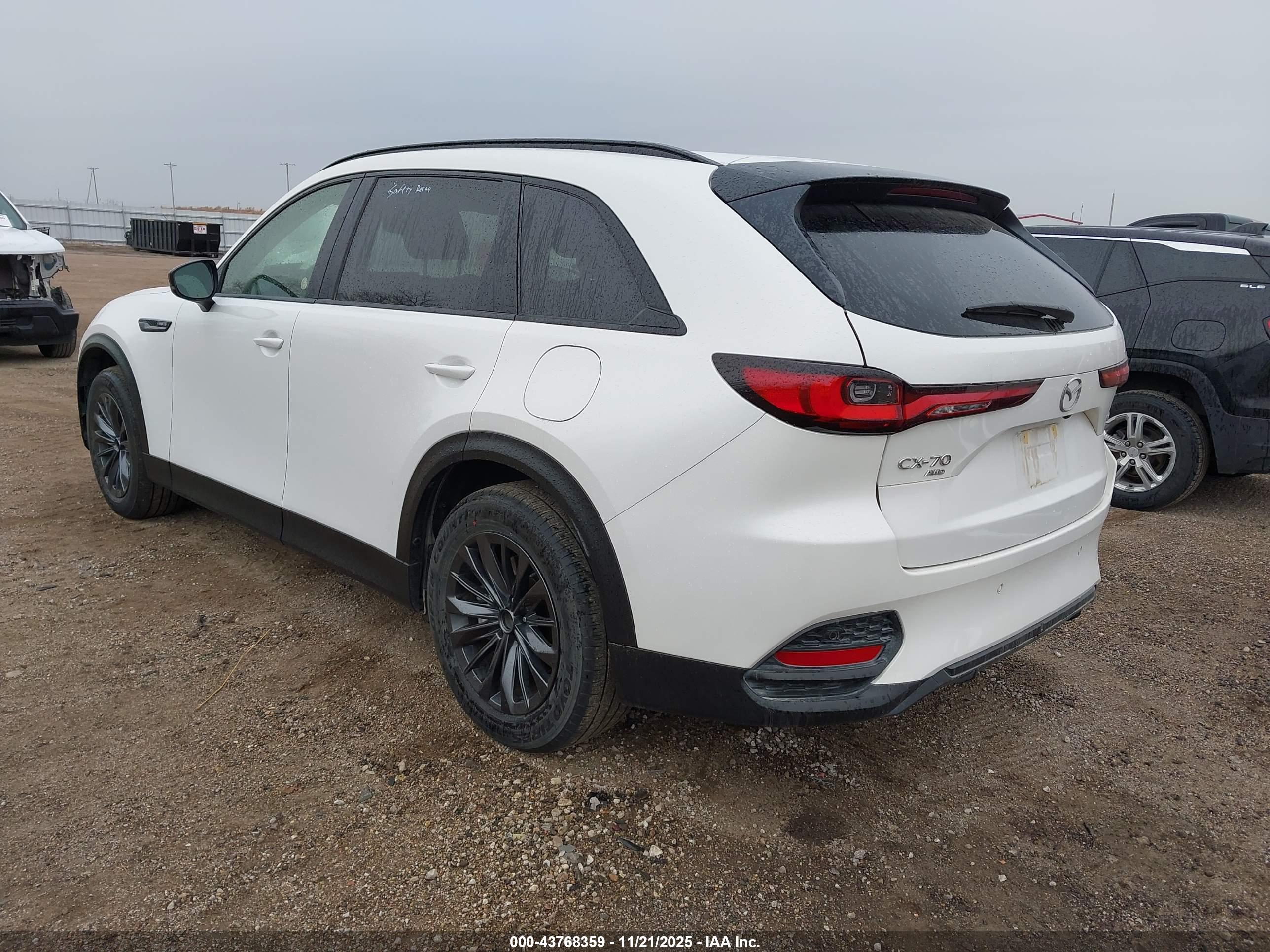 MAZDA CX-70 image 3