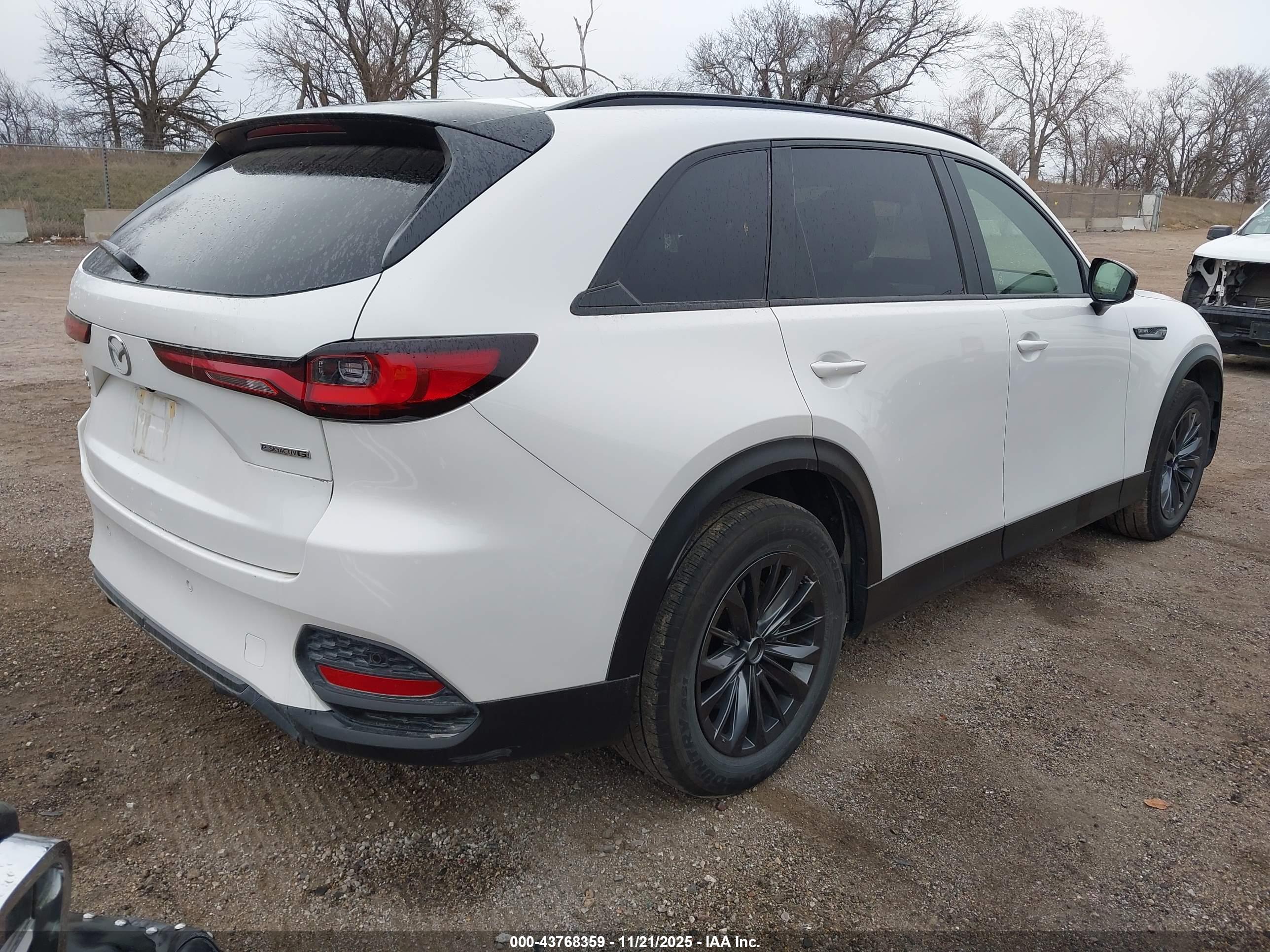 MAZDA CX-70 image 4