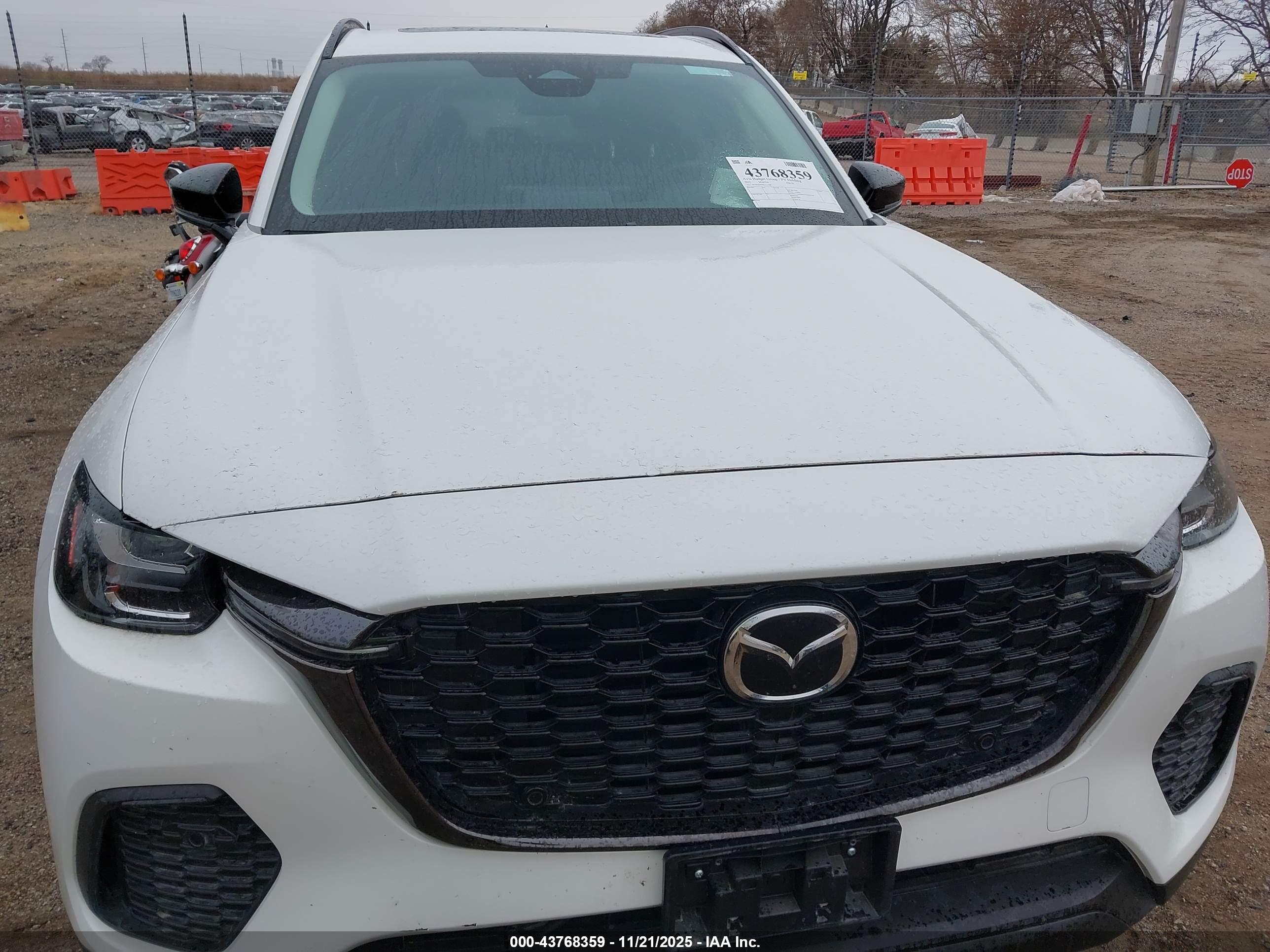 MAZDA CX-70 image 6