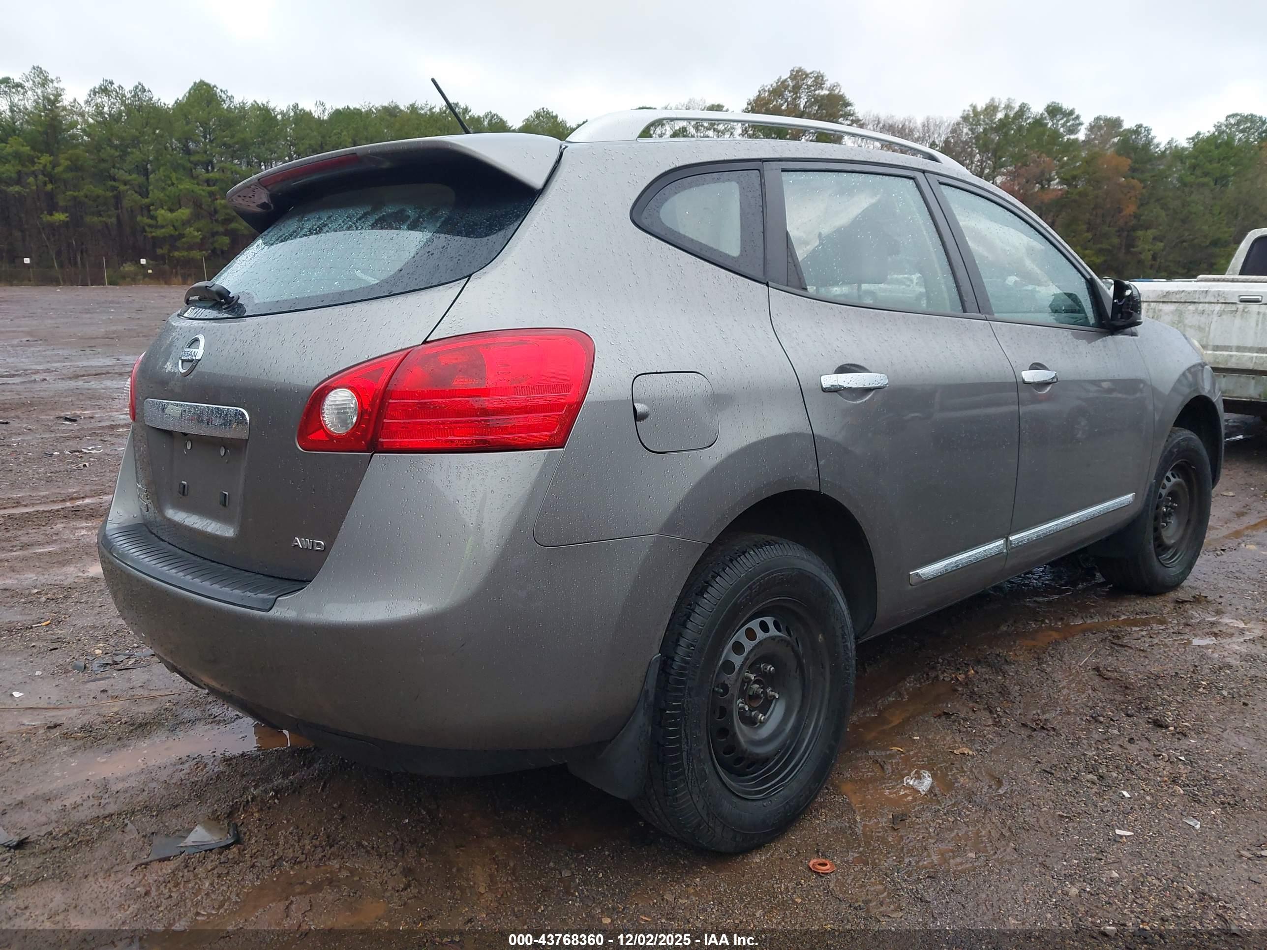 NISSAN ROGUE image 4