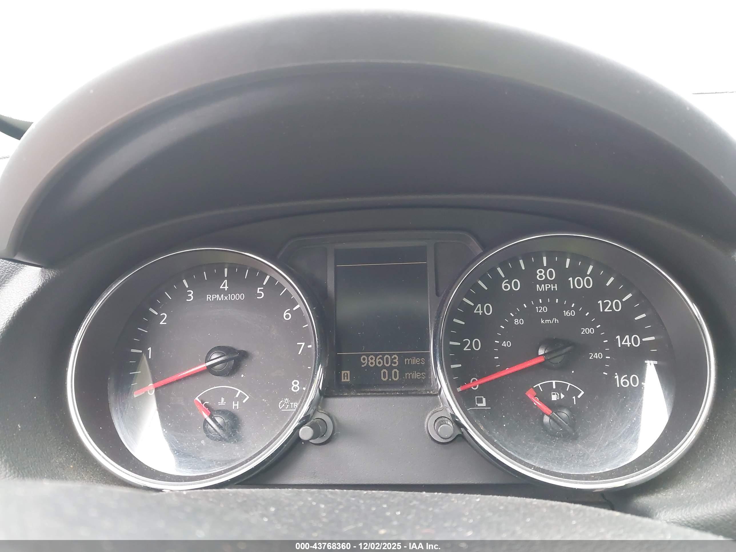 NISSAN ROGUE image 7