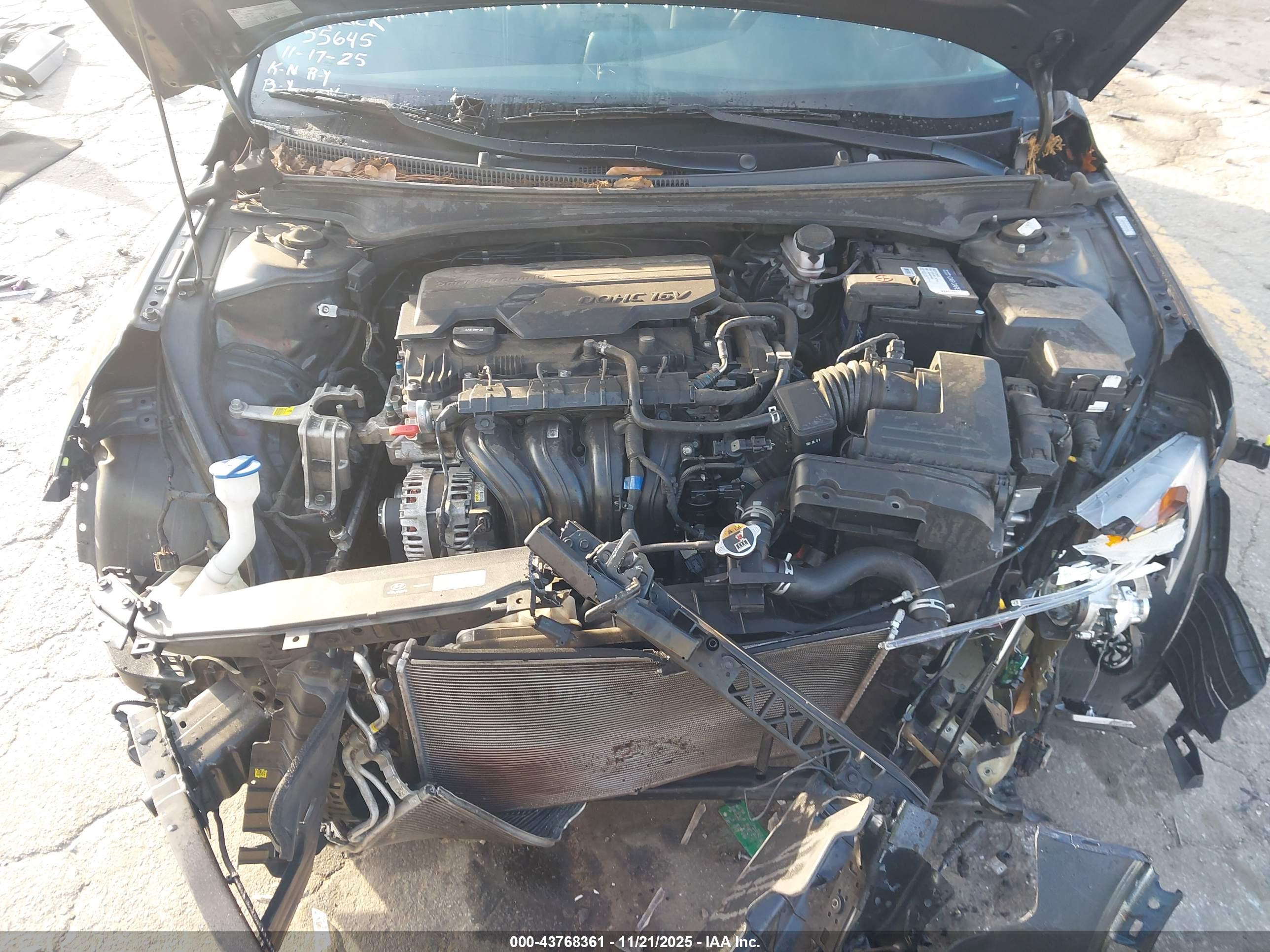HYUNDAI ELANTRA image 10