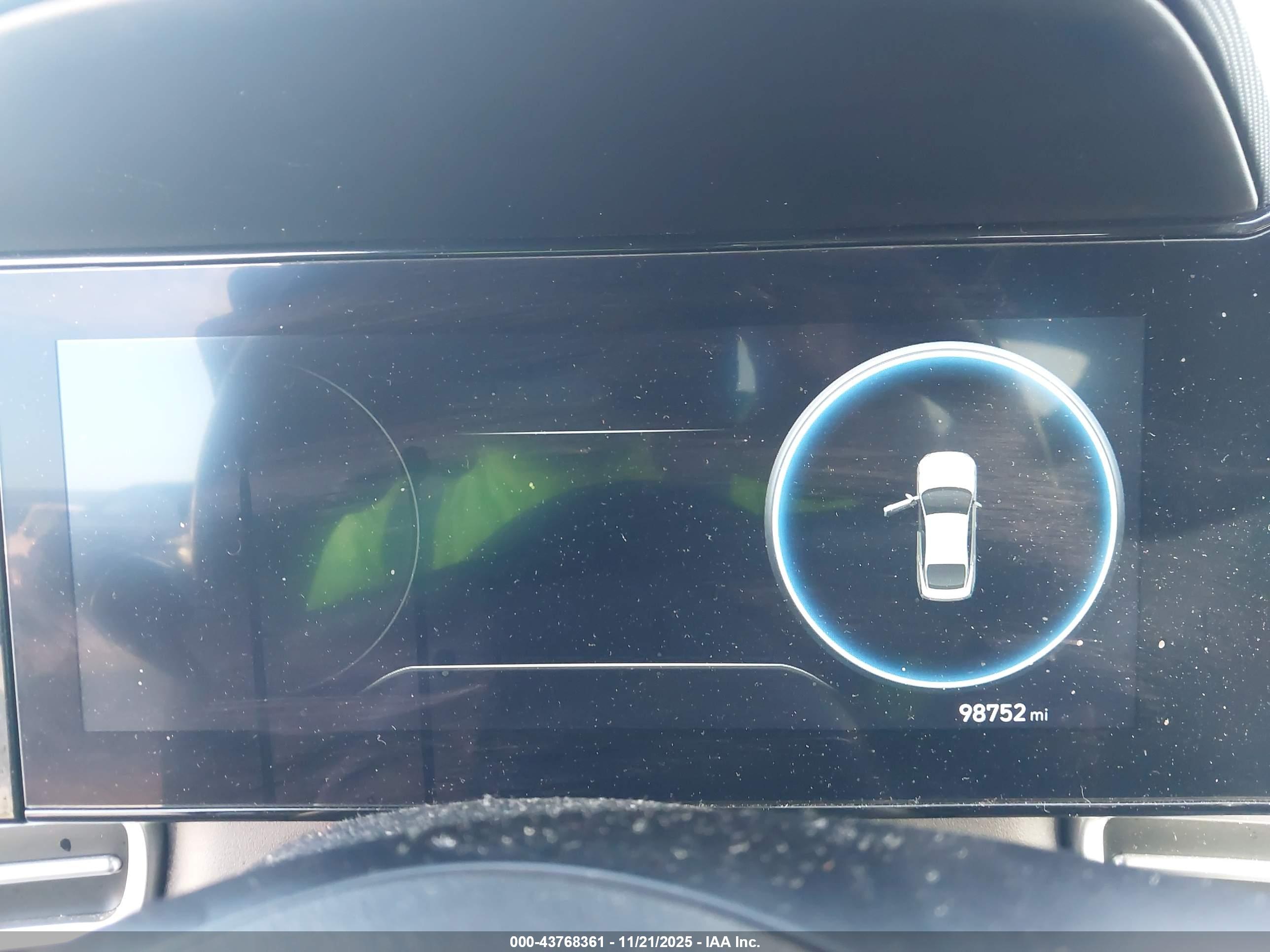 HYUNDAI ELANTRA image 7