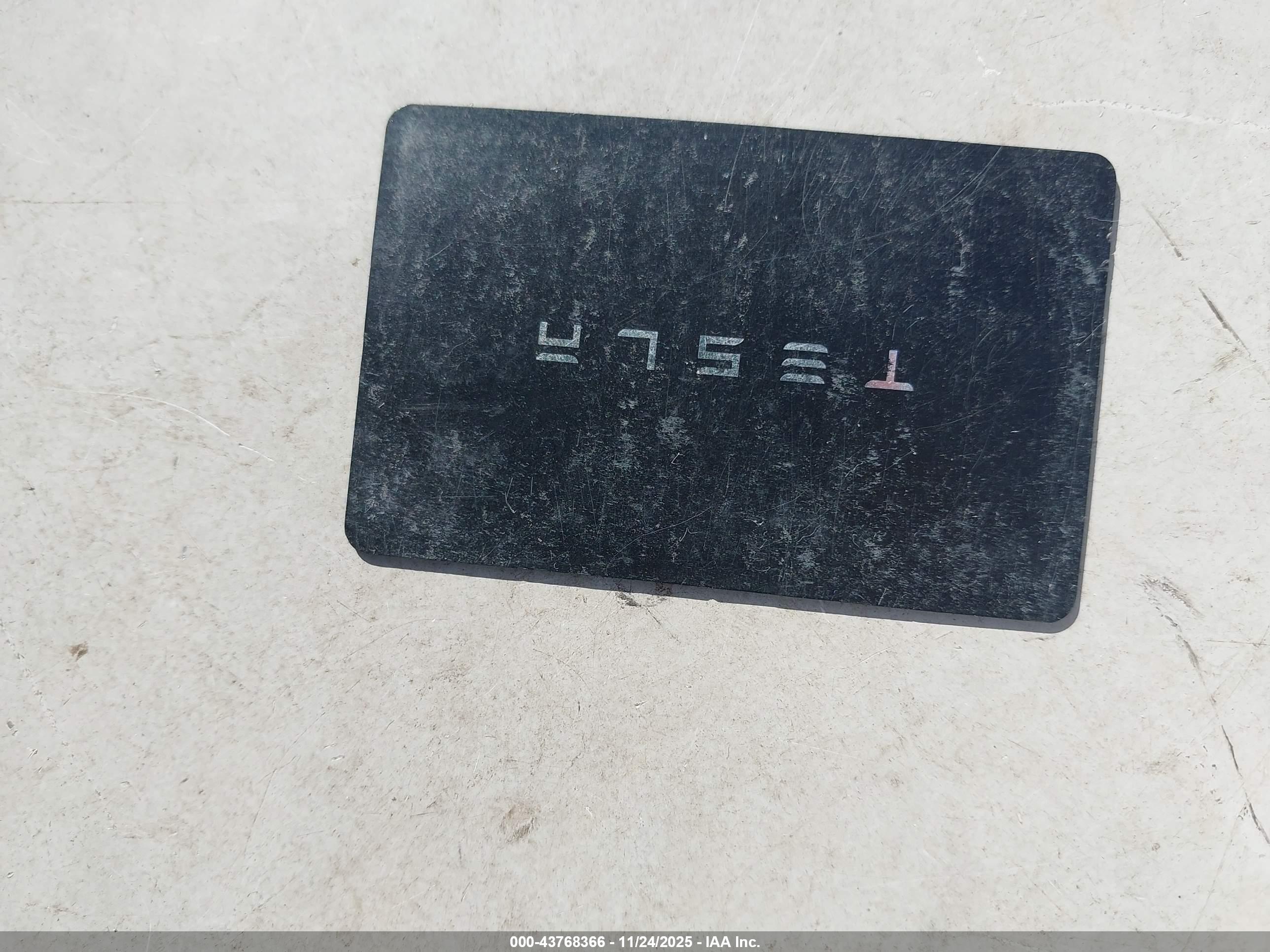 TESLA MODEL image 11