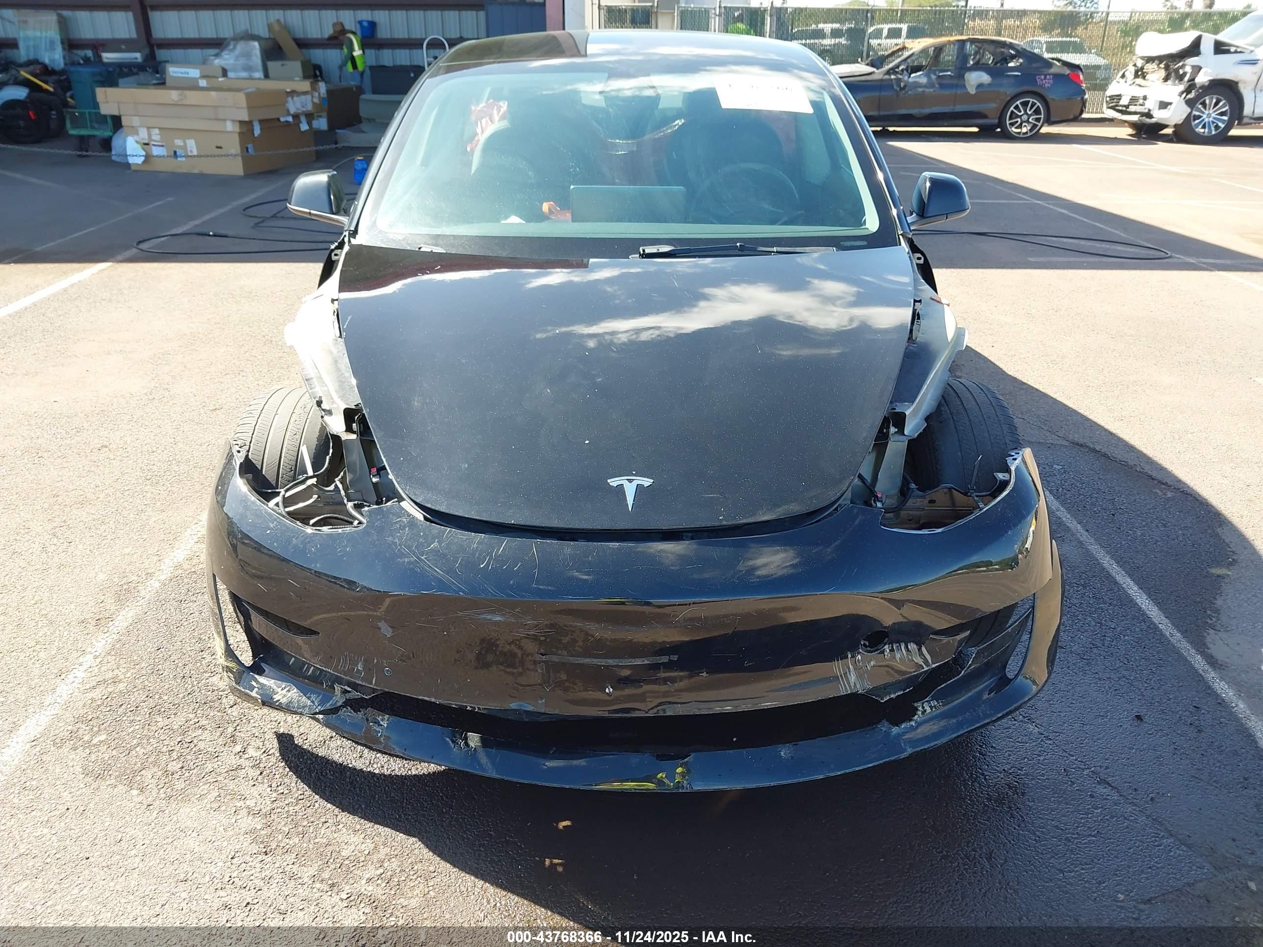 TESLA MODEL image 6