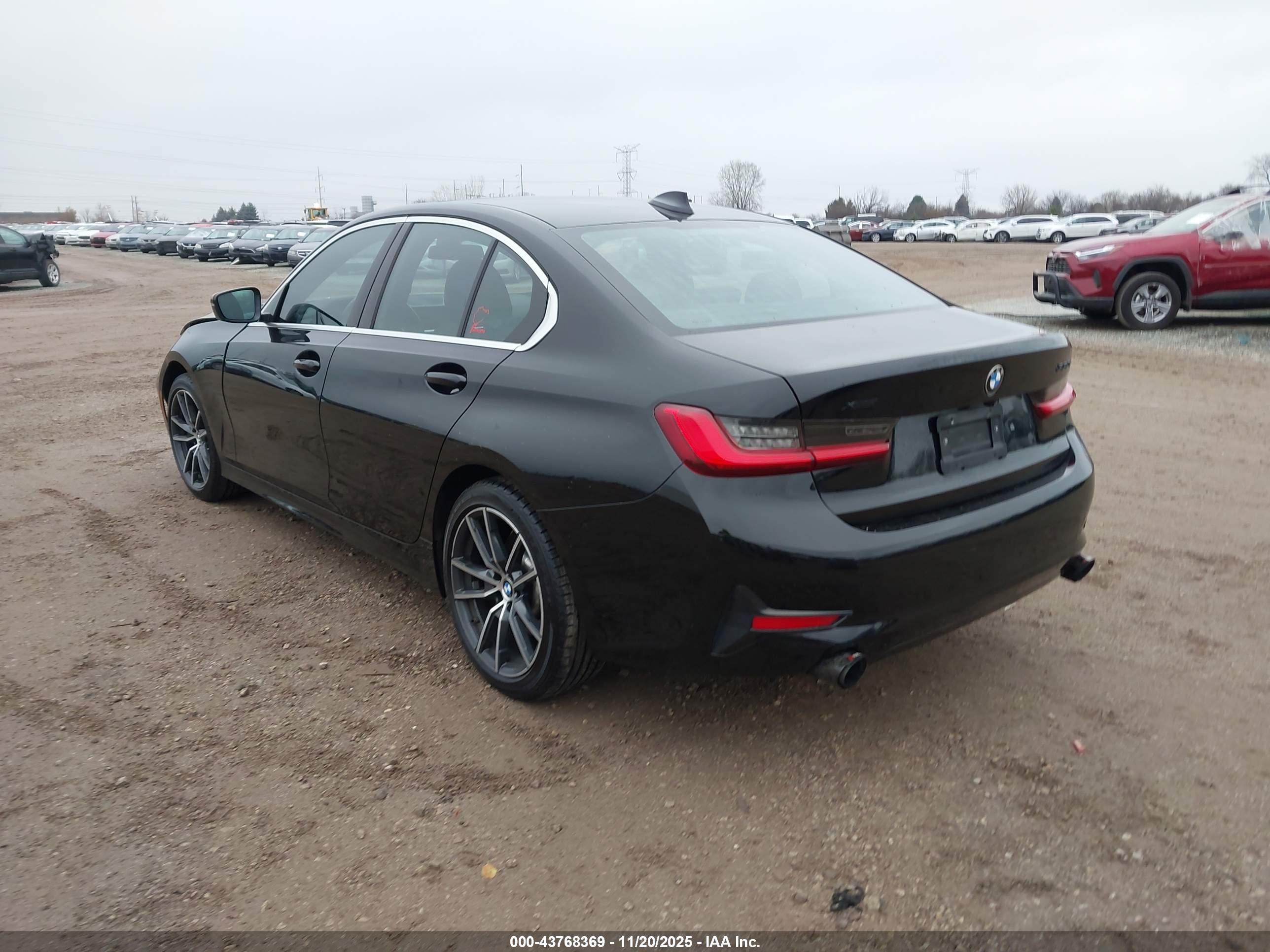 BMW 330I image 3