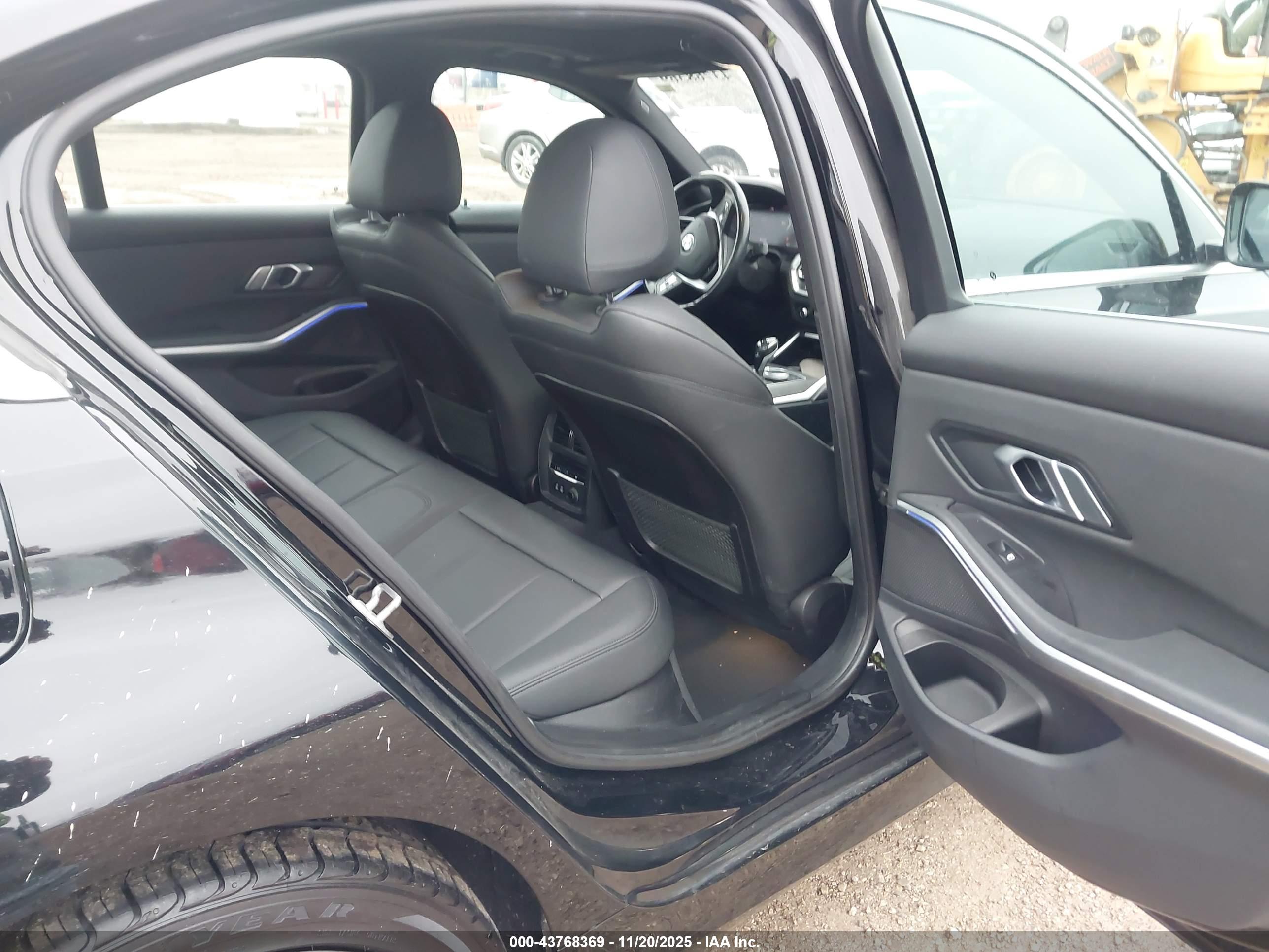 BMW 330I image 8