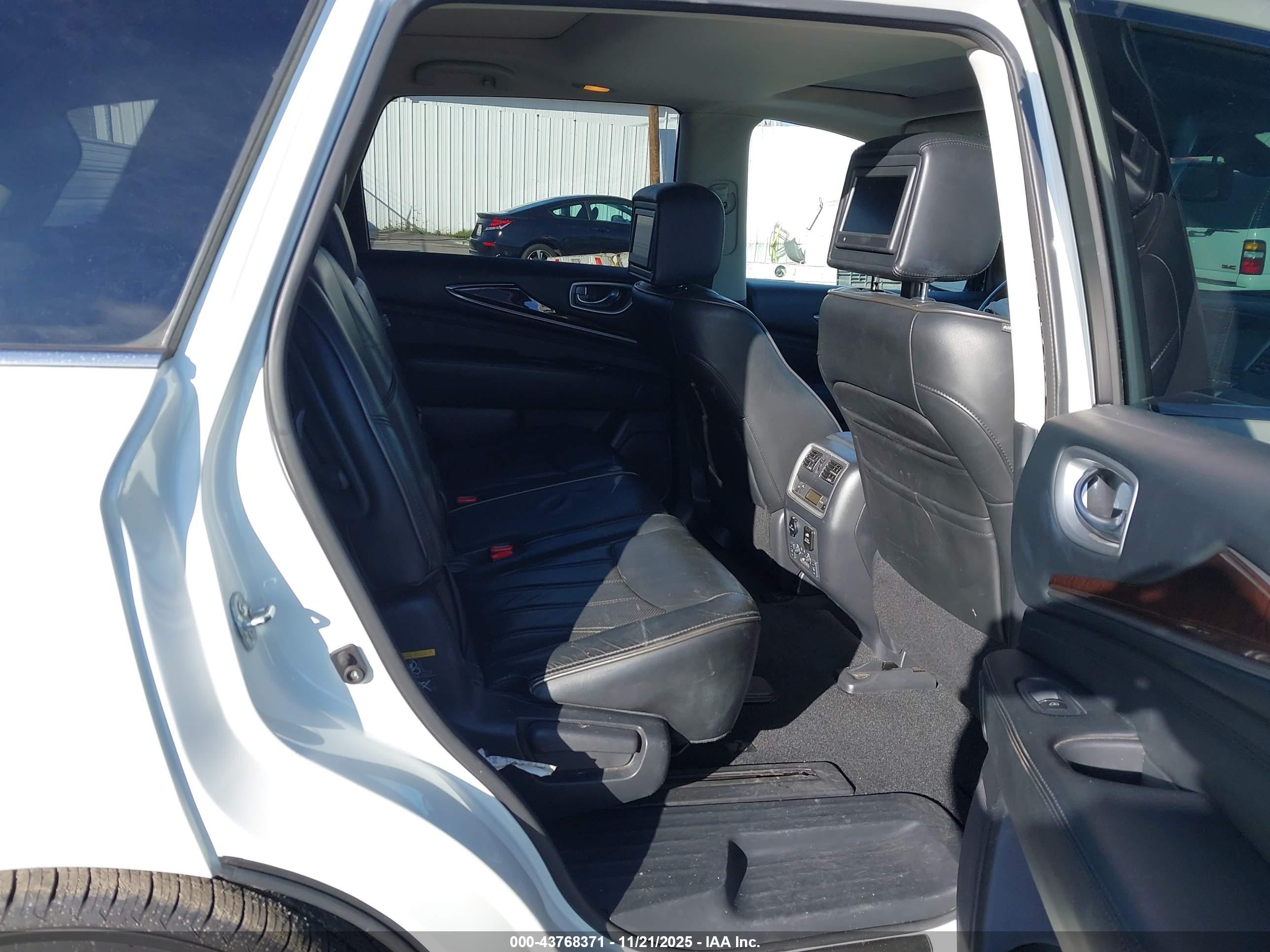 INFINITI QX60 image 8