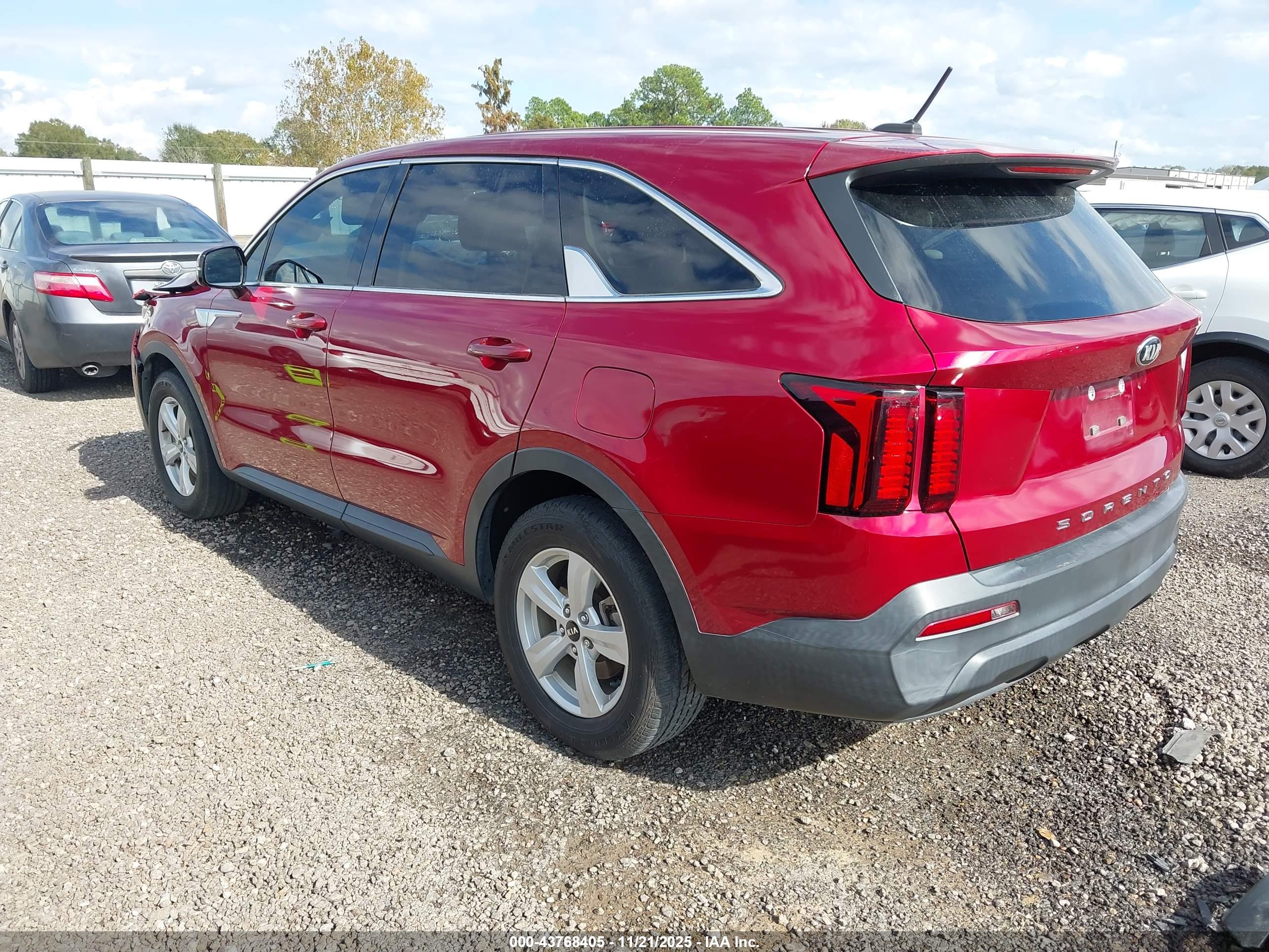 KIA SORENTO image 3