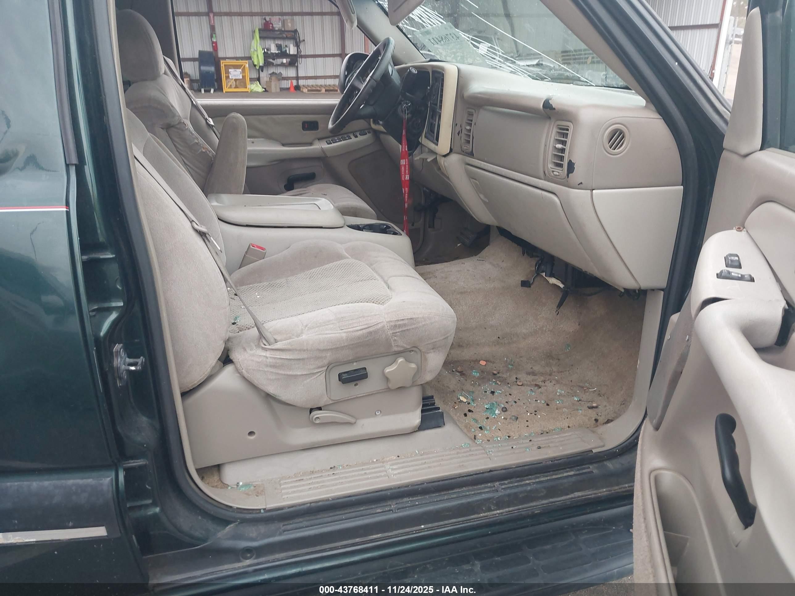 CHEVROLET TAHOE image 5
