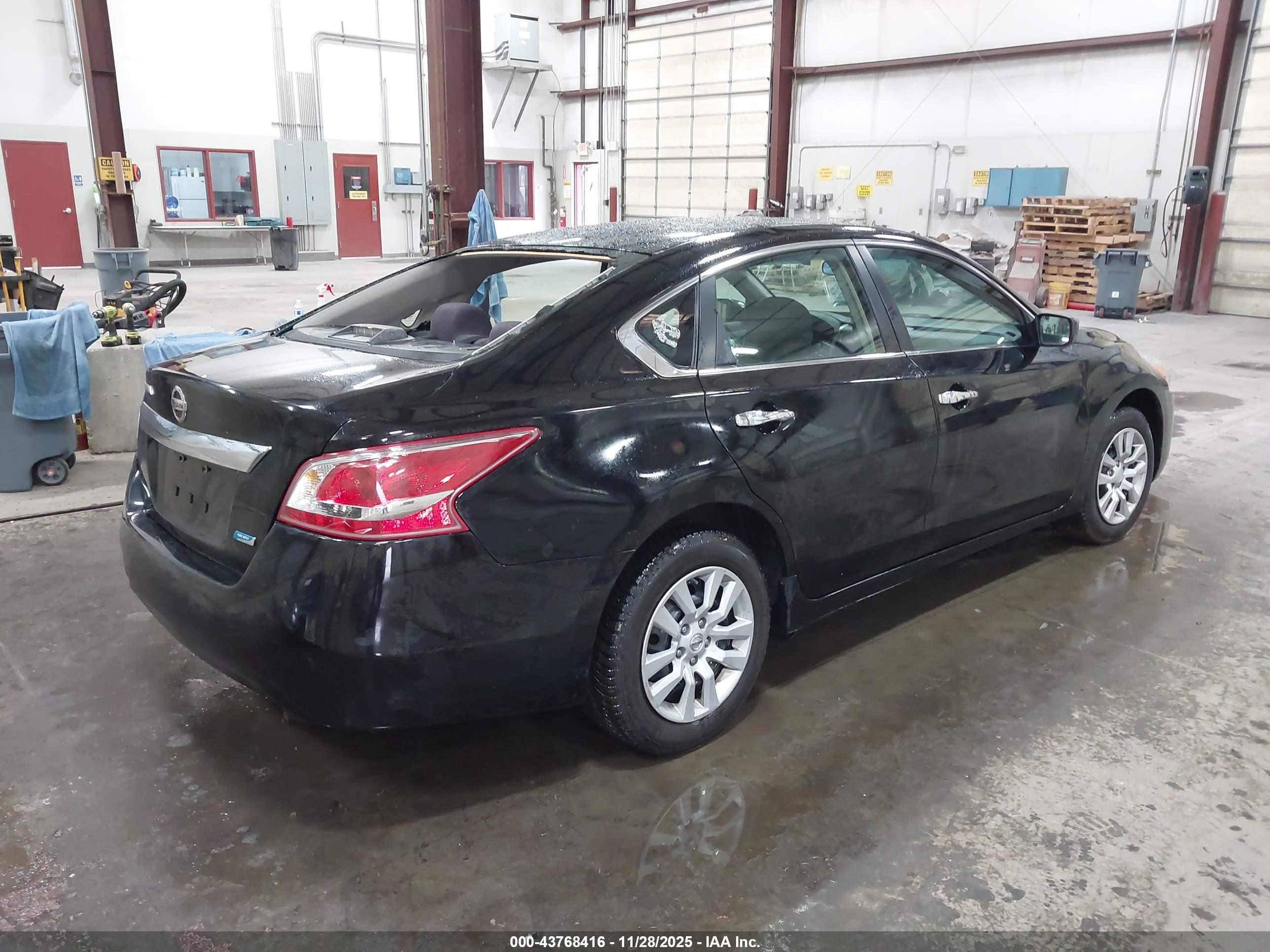 NISSAN ALTIMA image 4