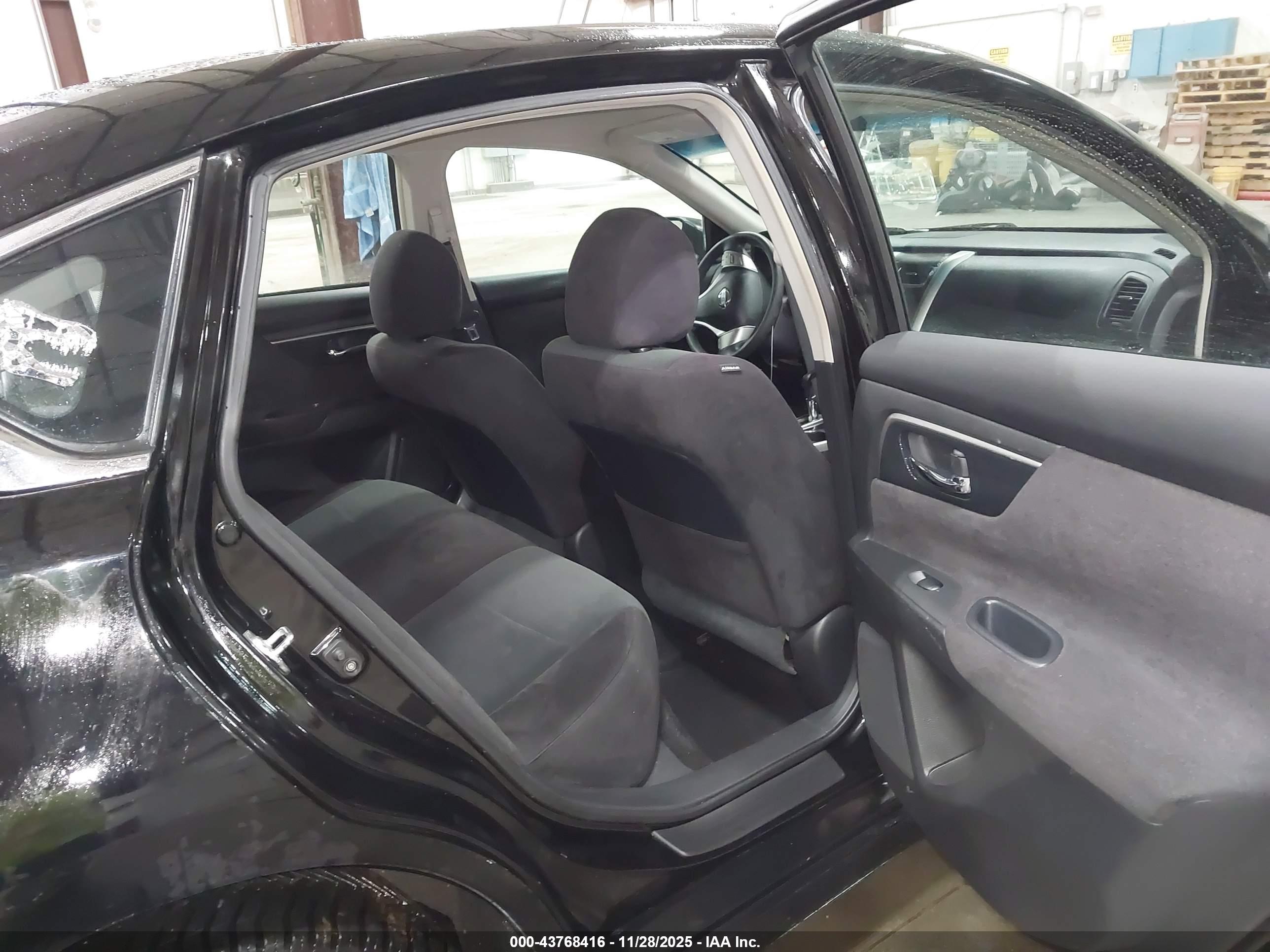 NISSAN ALTIMA image 8