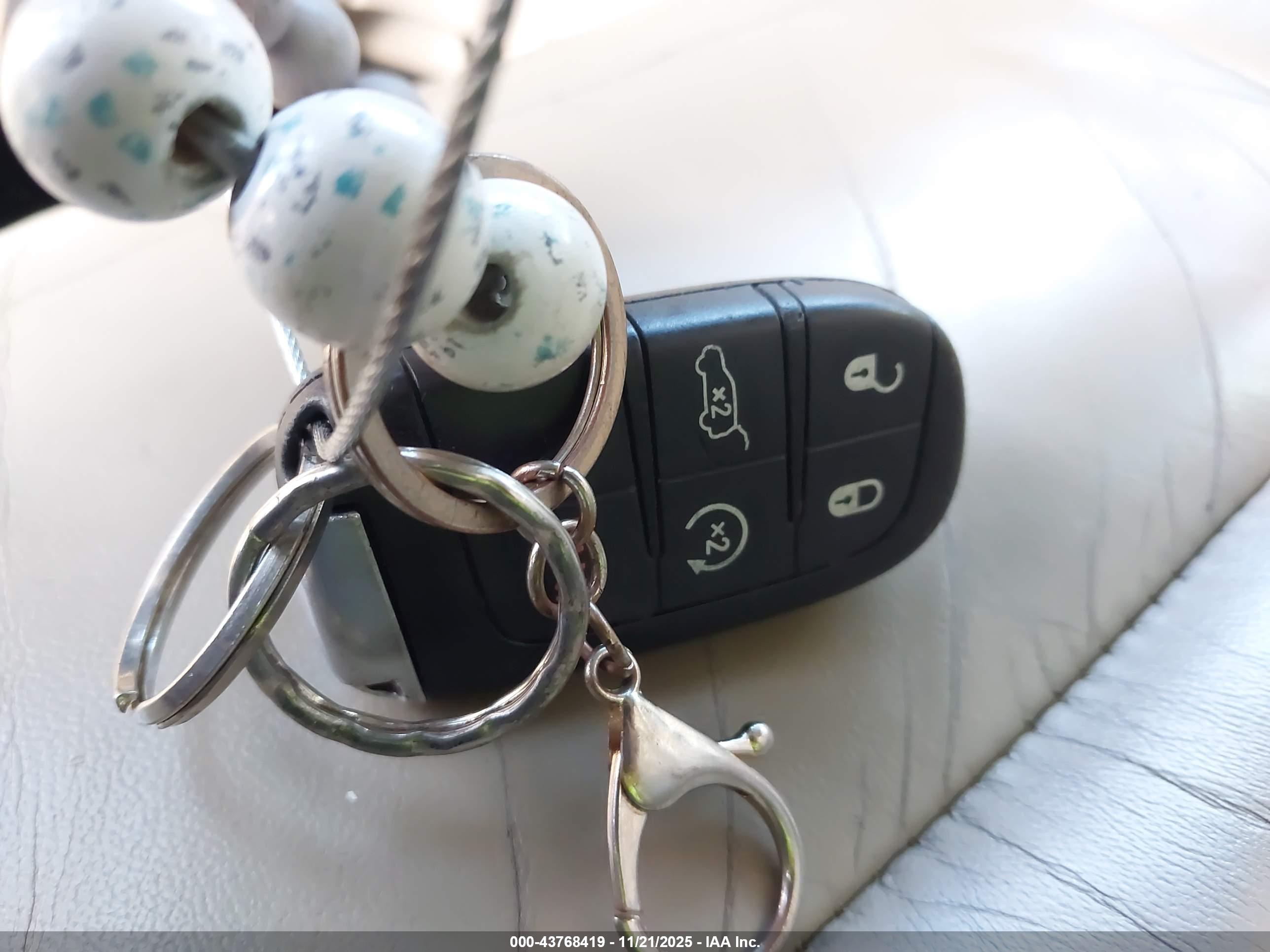 JEEP GRAND image 11