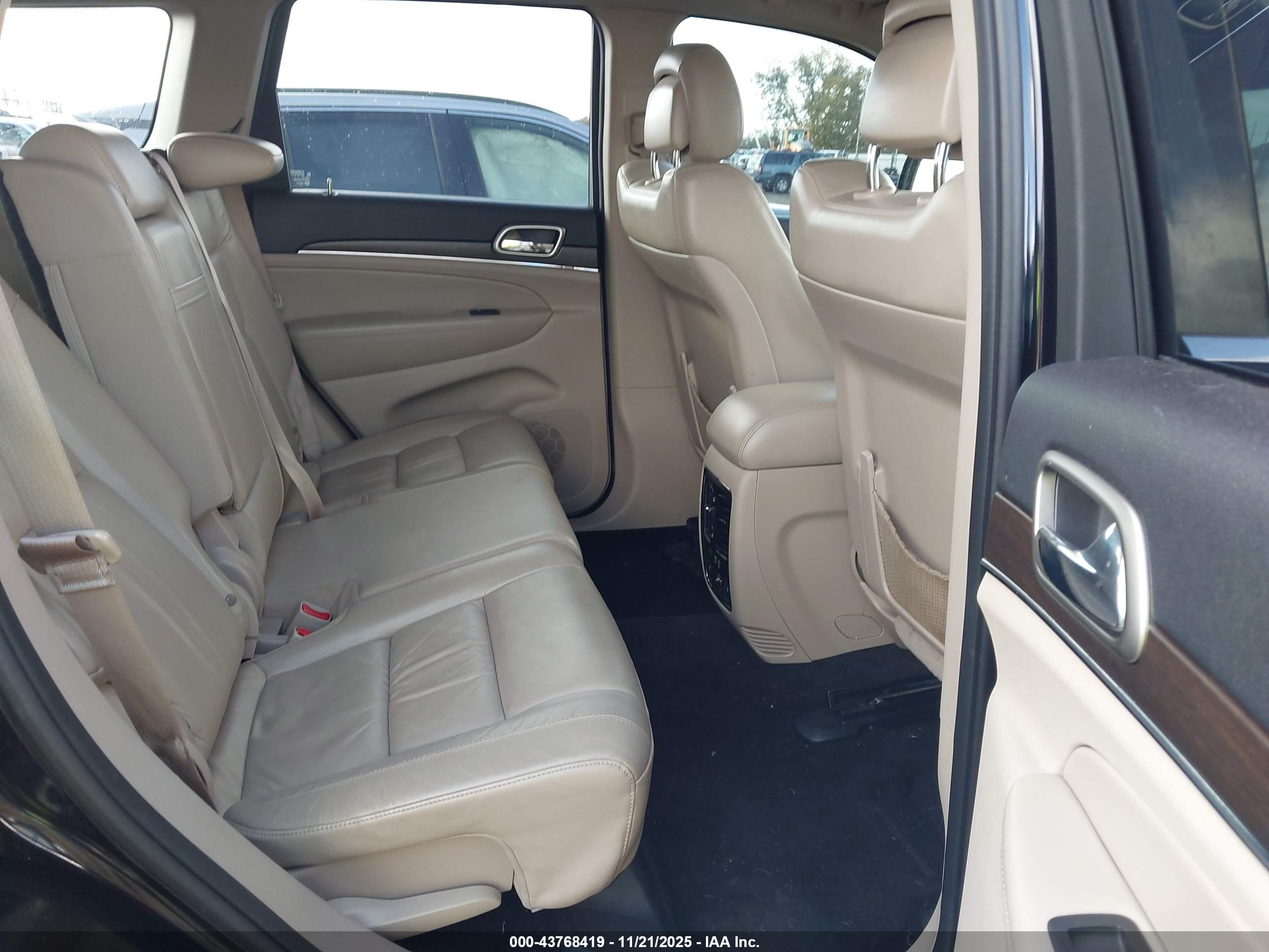 JEEP GRAND image 8