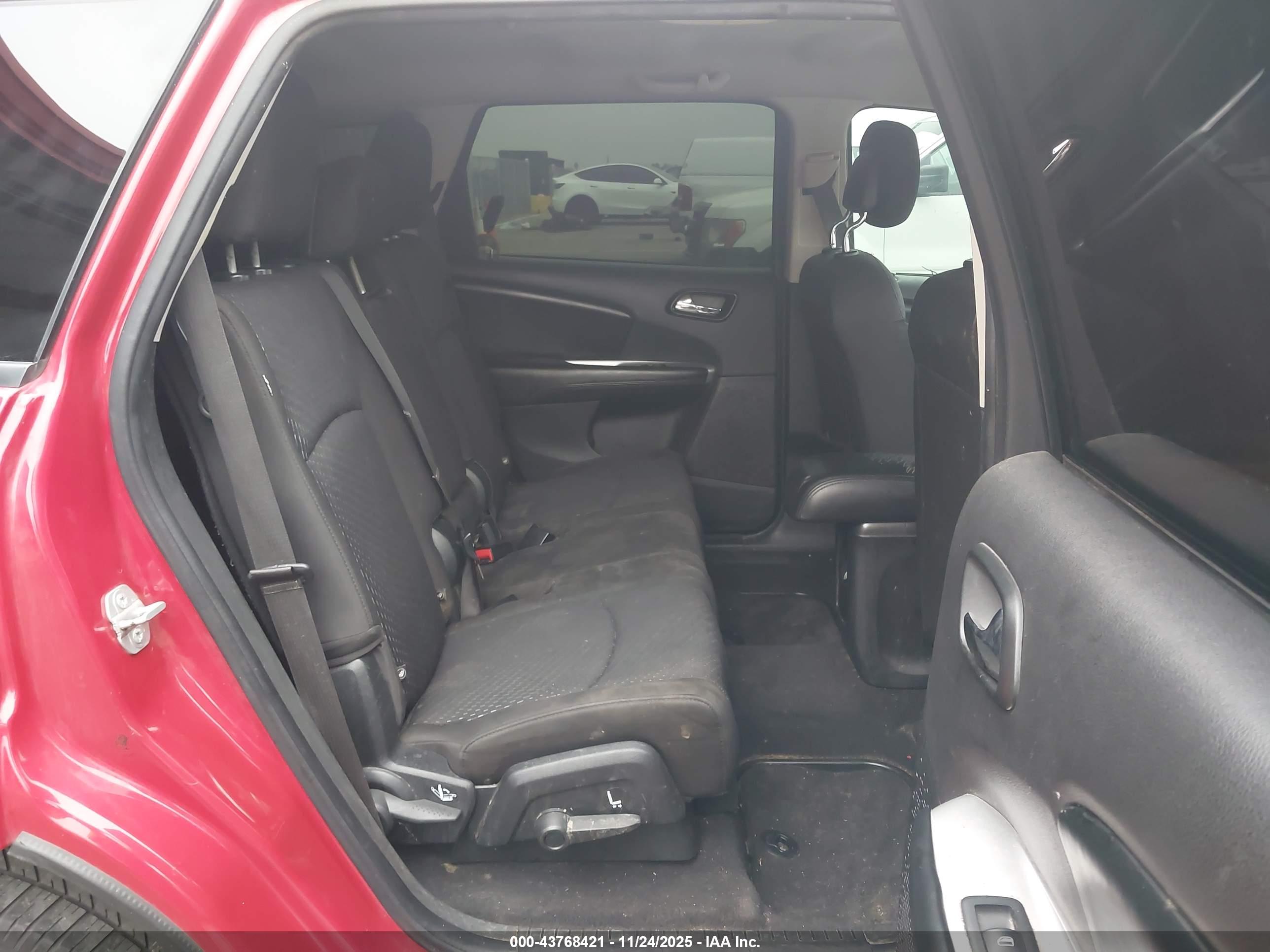 DODGE JOURNEY image 8