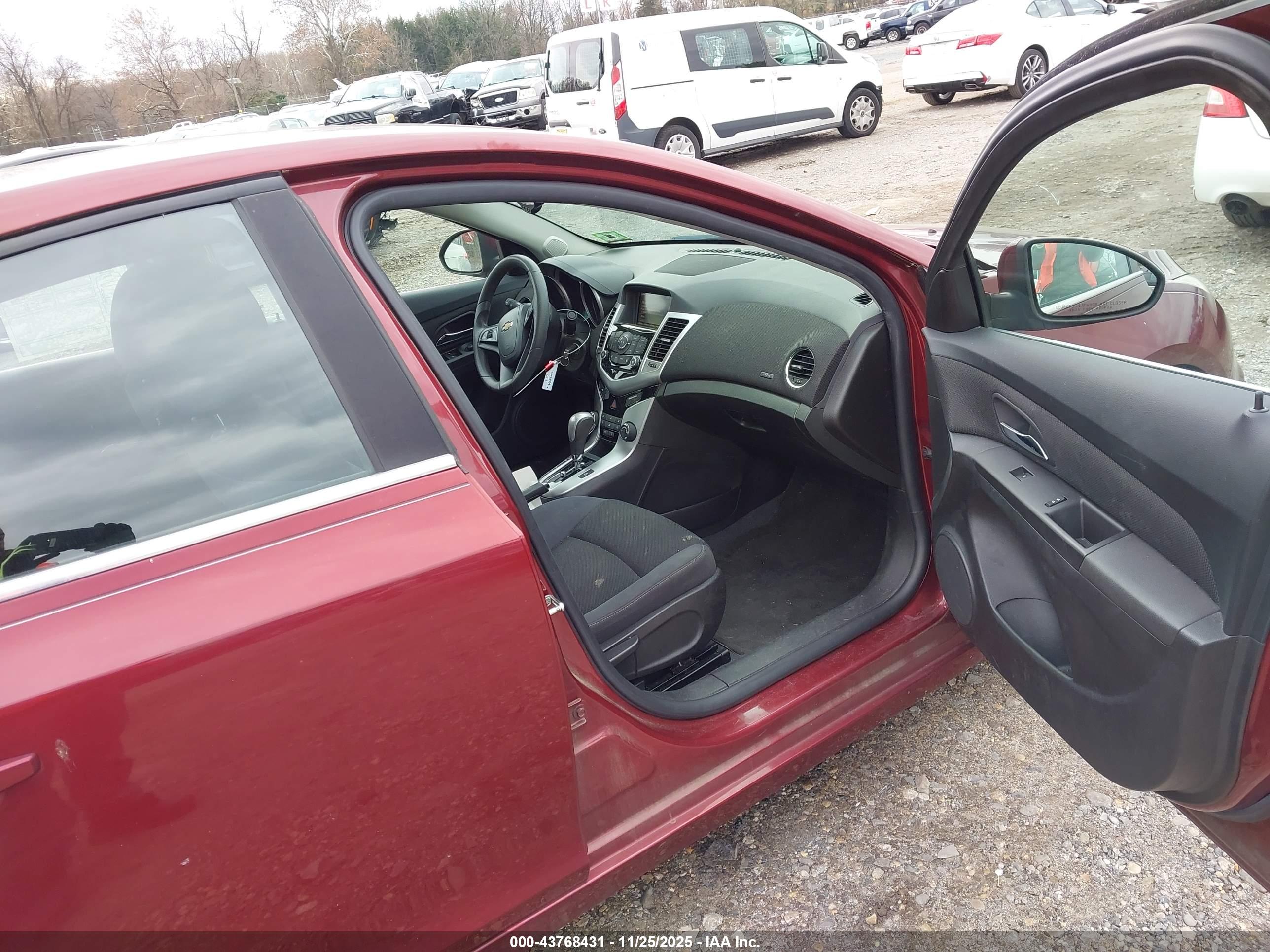 CHEVROLET CRUZE image 5