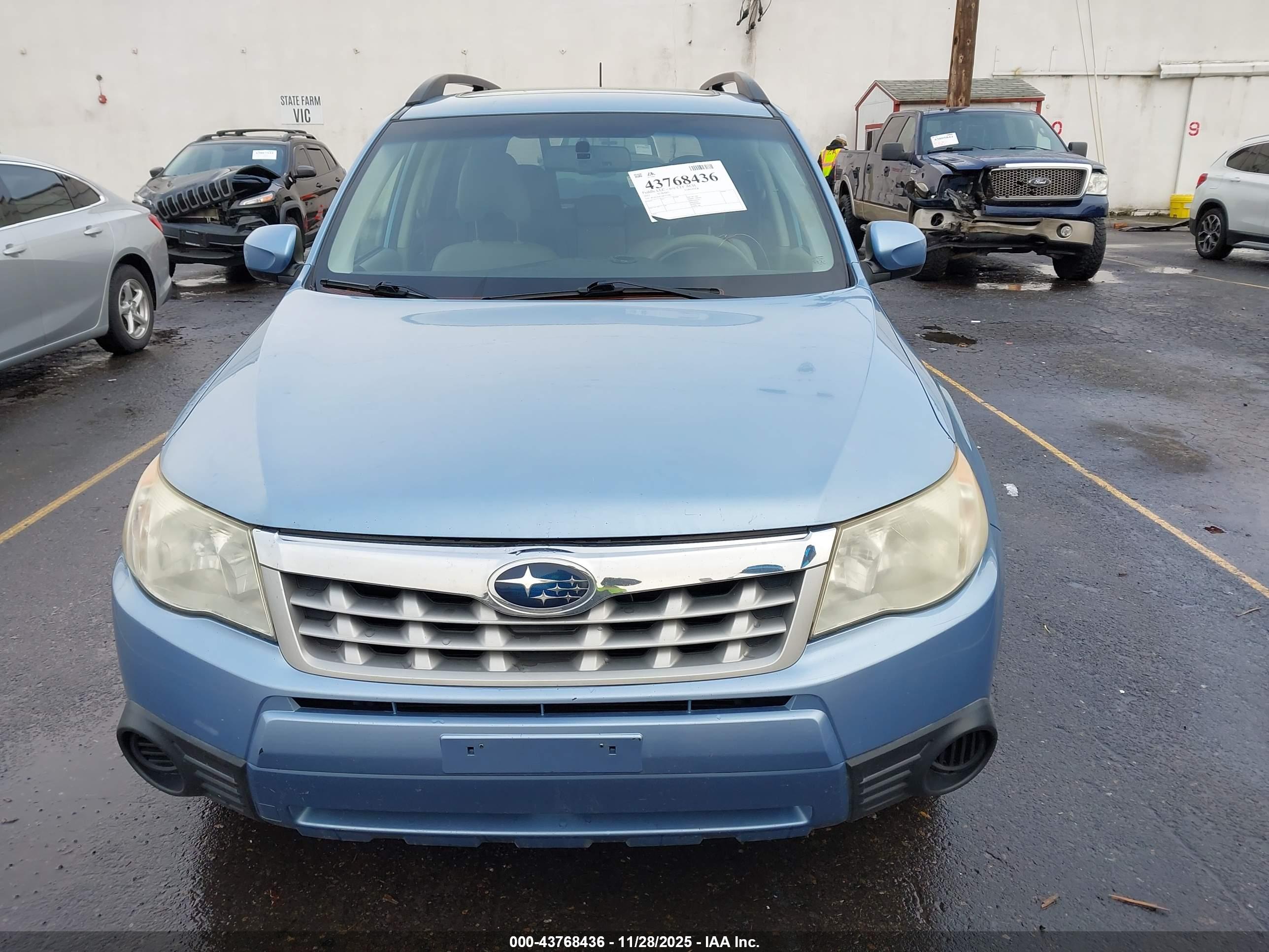 SUBARU FORESTER image 6