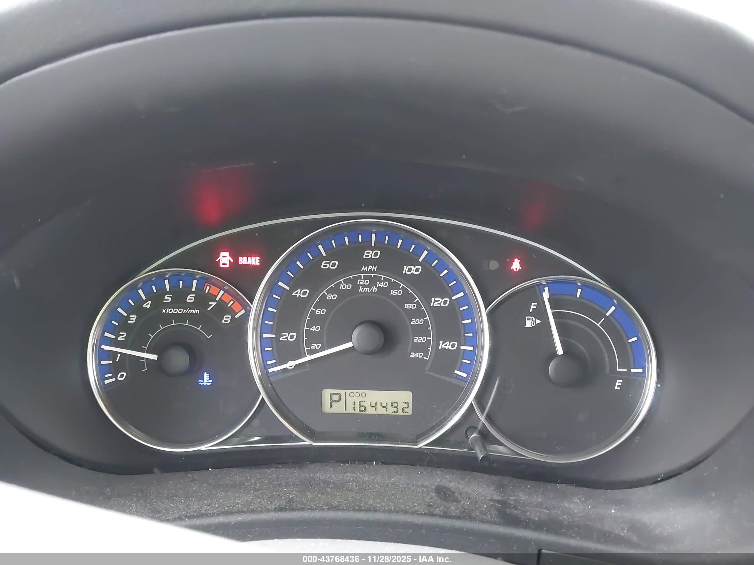 SUBARU FORESTER image 7