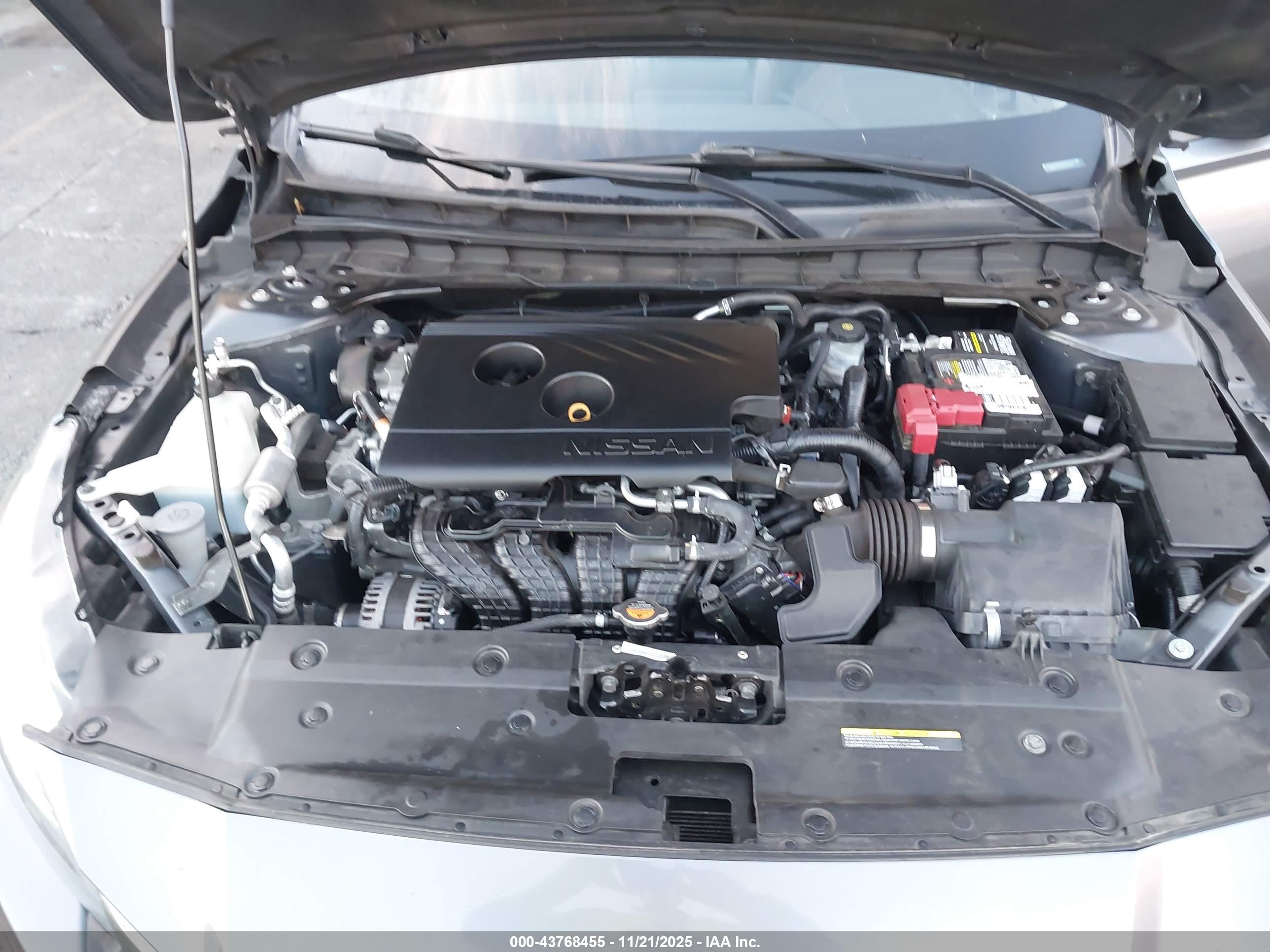 NISSAN ALTIMA image 10