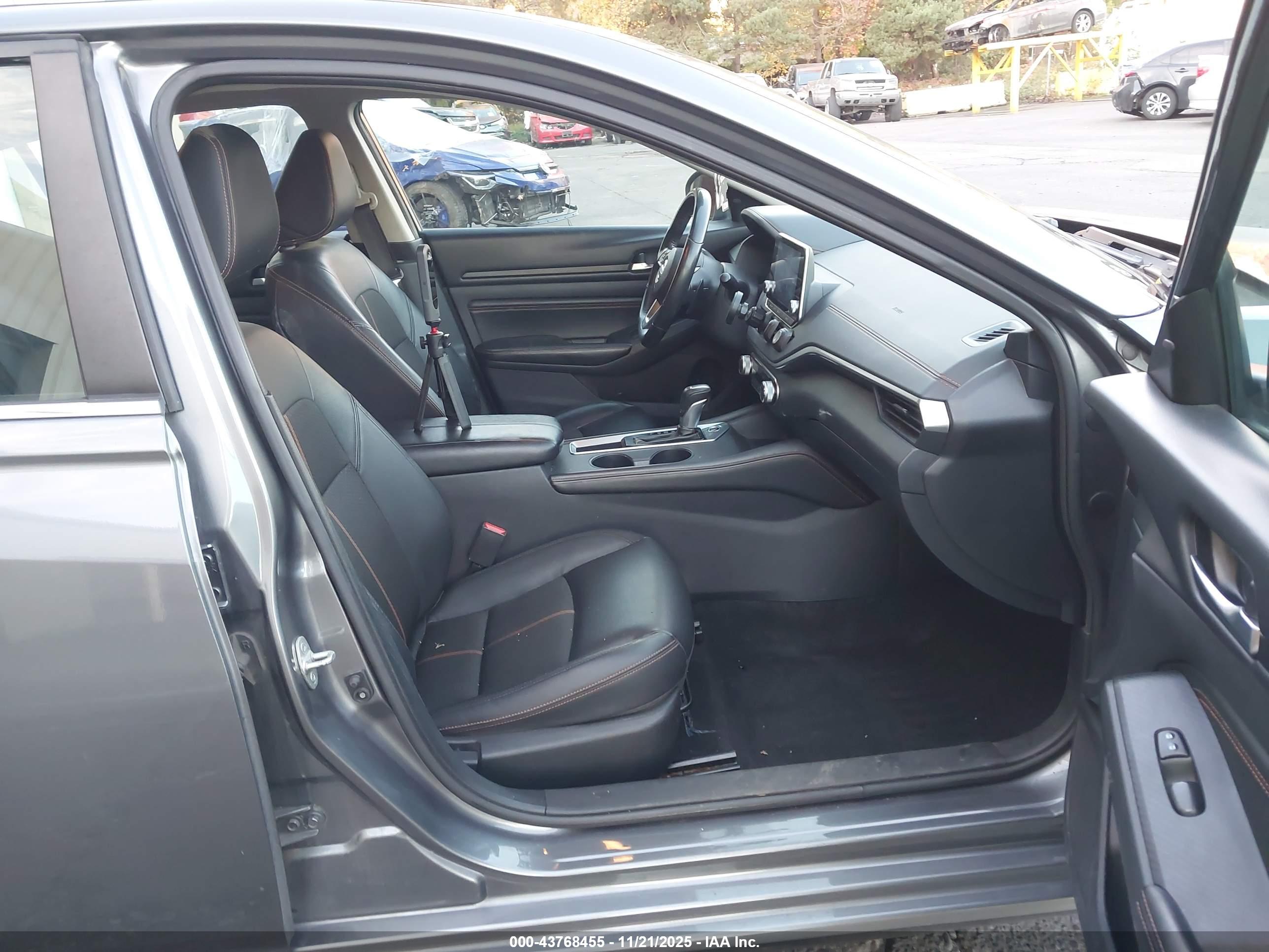 NISSAN ALTIMA image 5